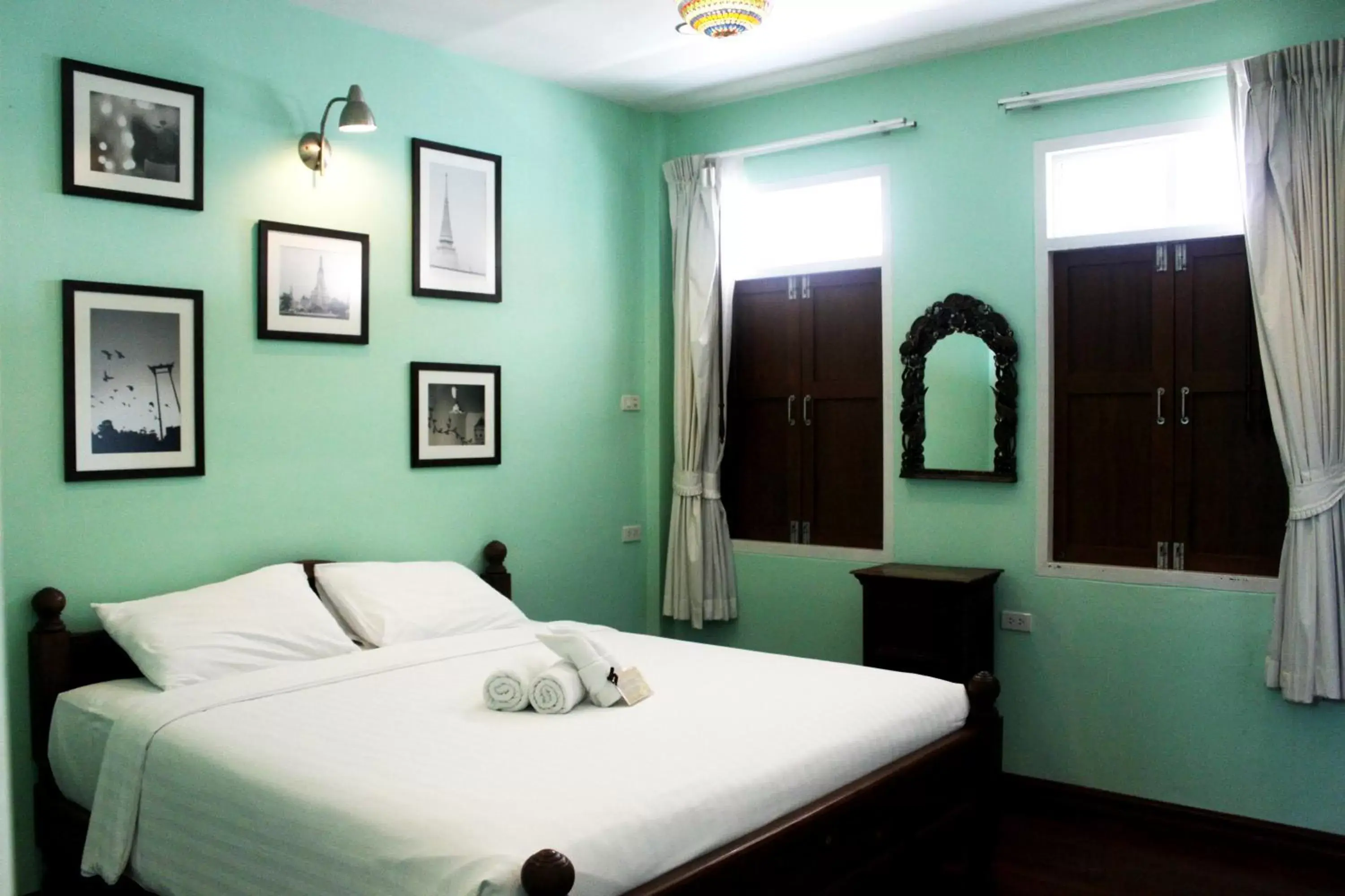Bedroom, Bed in Feung Nakorn Balcony Rooms and Cafe
