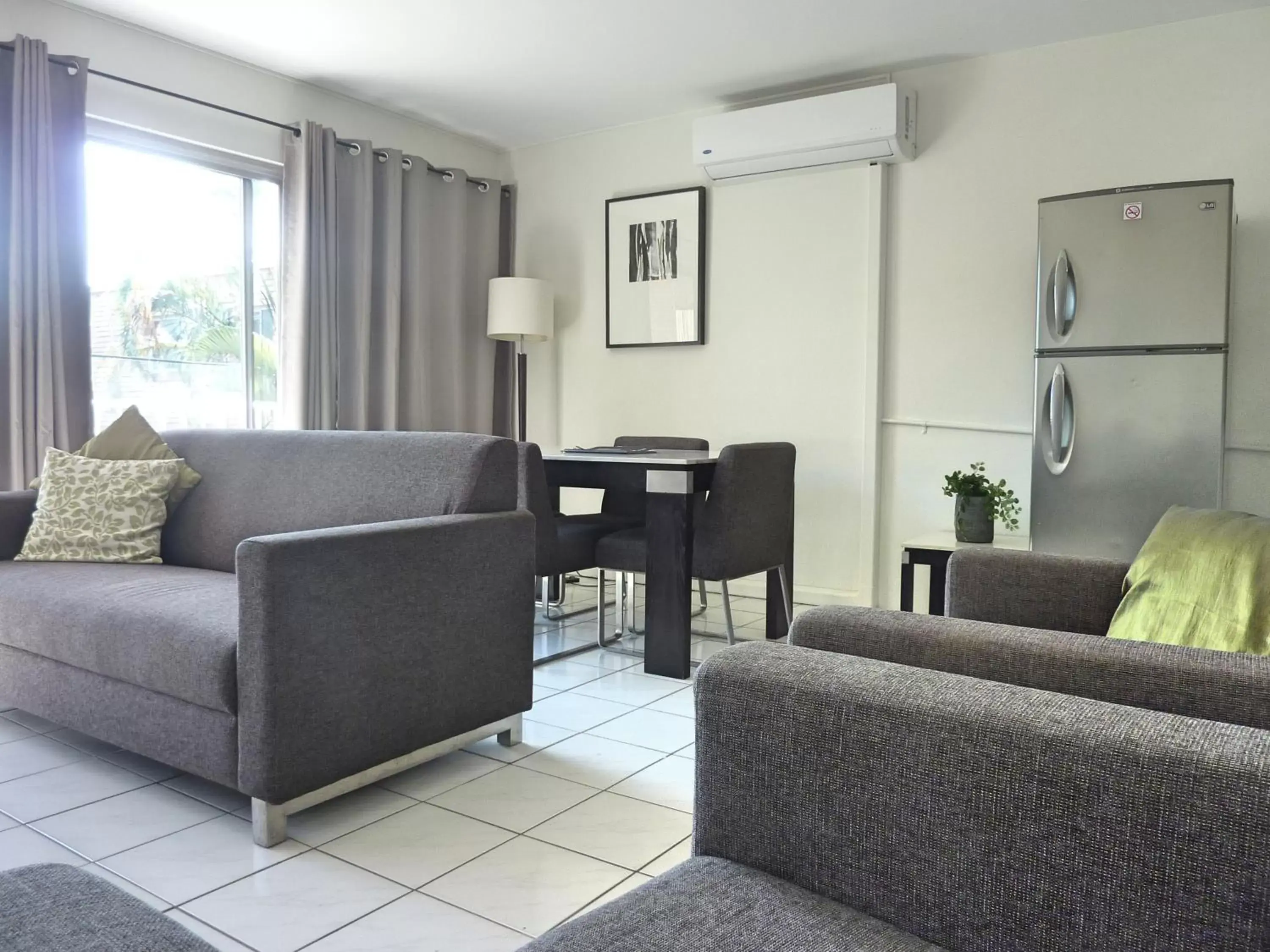 Living room, Seating Area in Jadran Motel & El Jays Holiday Lodge