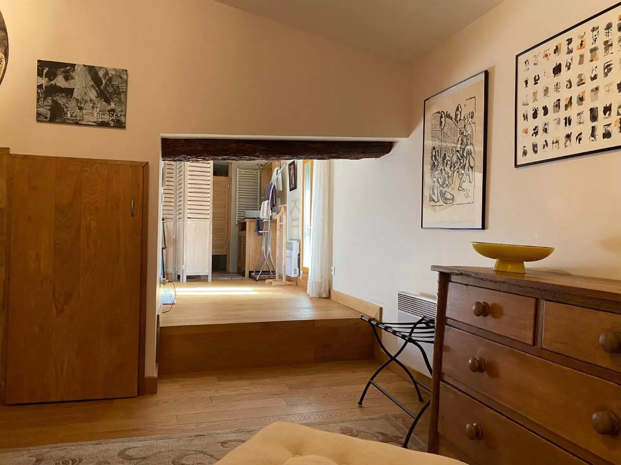 Bedroom in Clos de Mont July, architecture XVIIIe au cœur de la nature