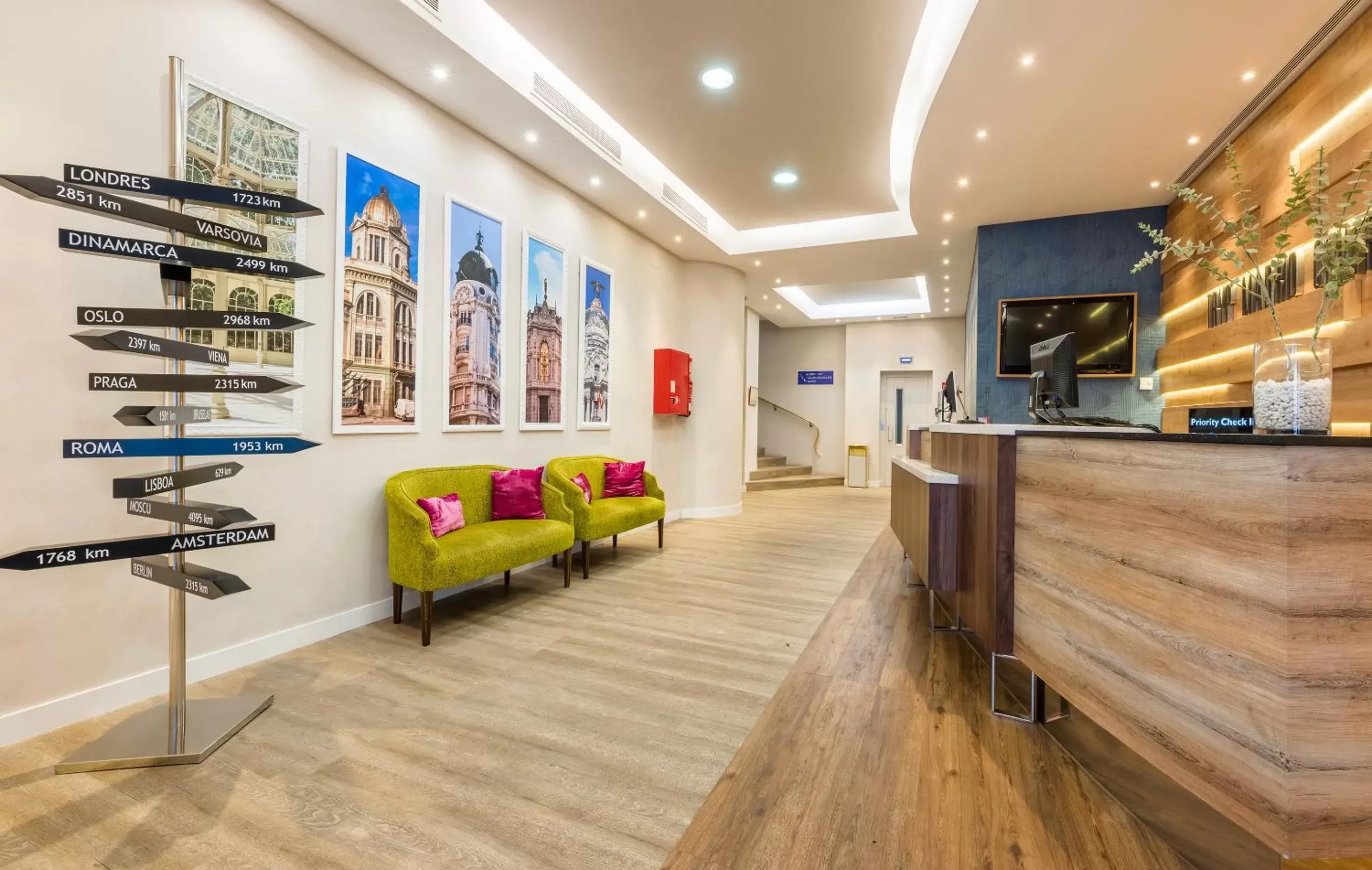 Lobby or reception in Hotel Madrid Centro, Affiliated by Meliá Lobby or reception in Hotel Madrid Centro, Affiliated by Meliá