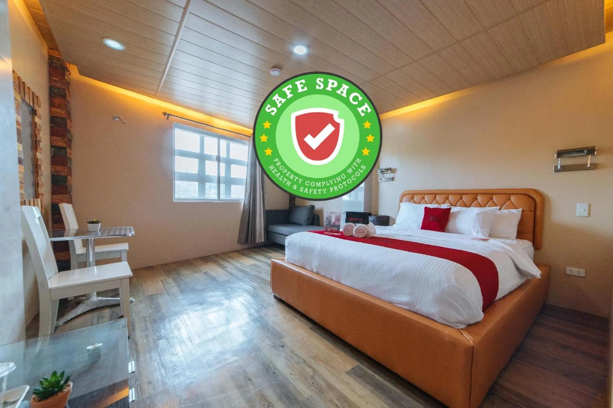 Bedroom in RedDoorz@Lawaan Roxas City