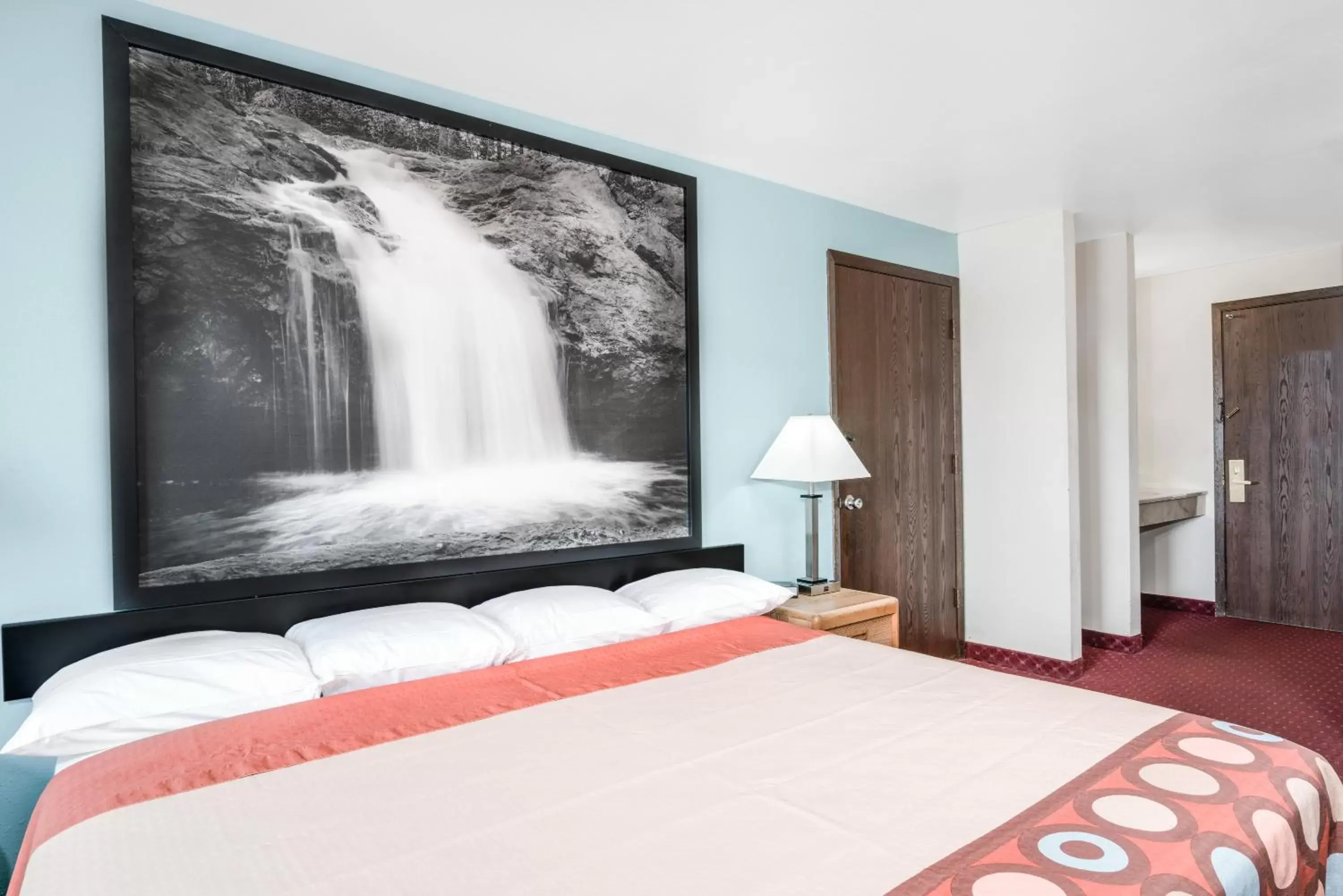 Photo of the whole room, Bed in Super 8 by Wyndham Tomah Wisconsin Photo of the whole room, Bed in Super 8 by Wyndham Tomah Wisconsin