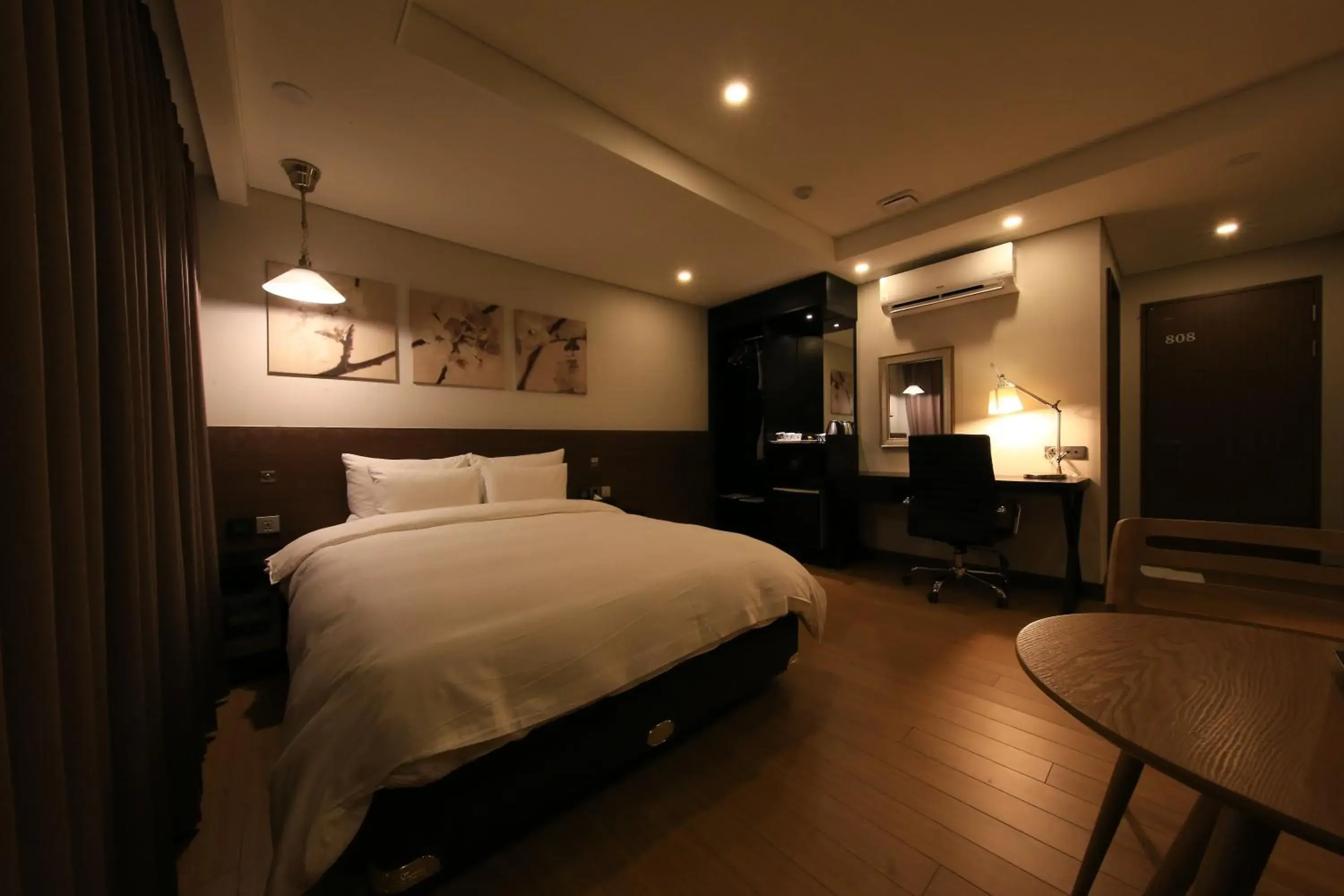 Bed in Kobos Hotel