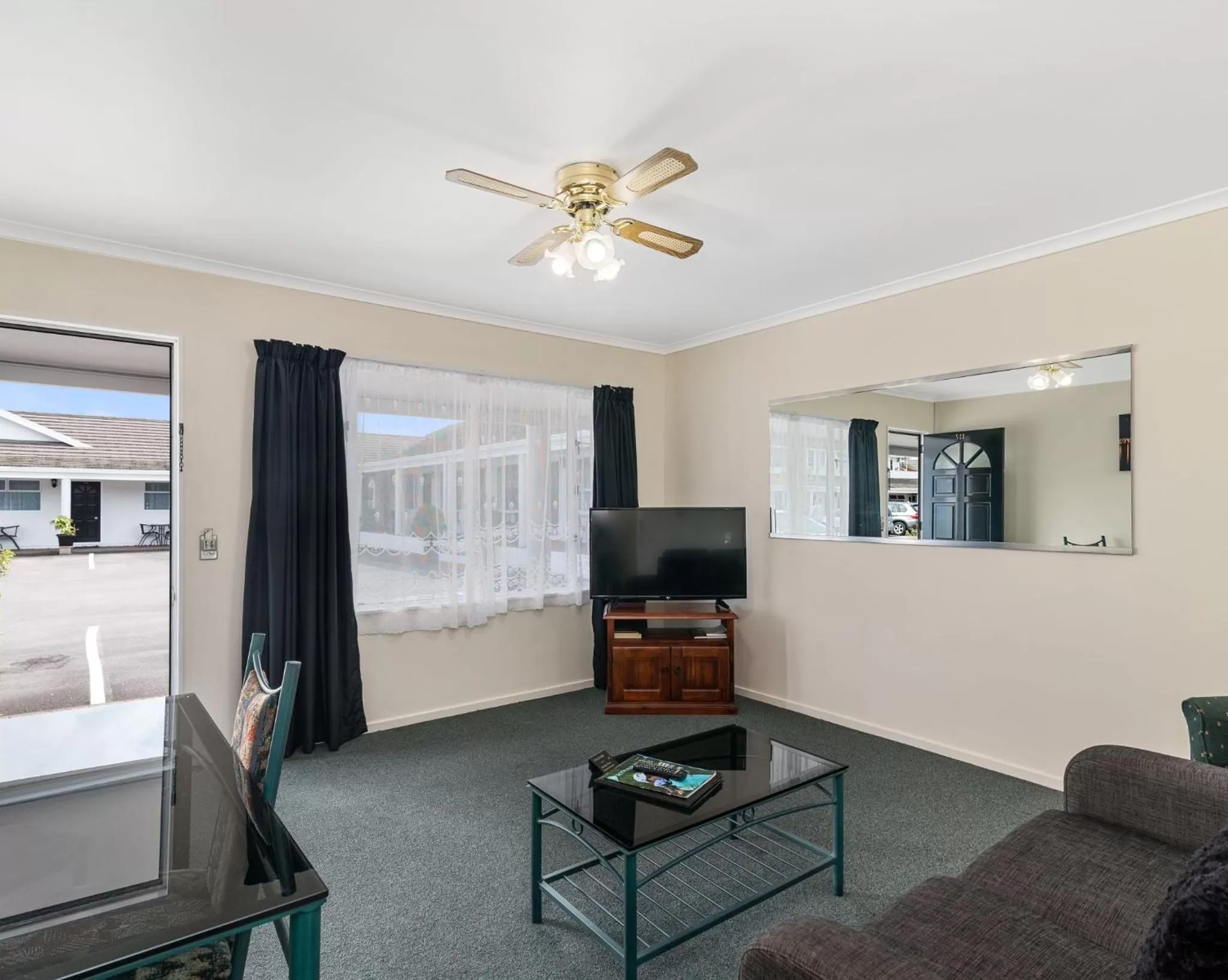 Deluxe Suite with Spa Bath in ASURE PRINCE motor lodge