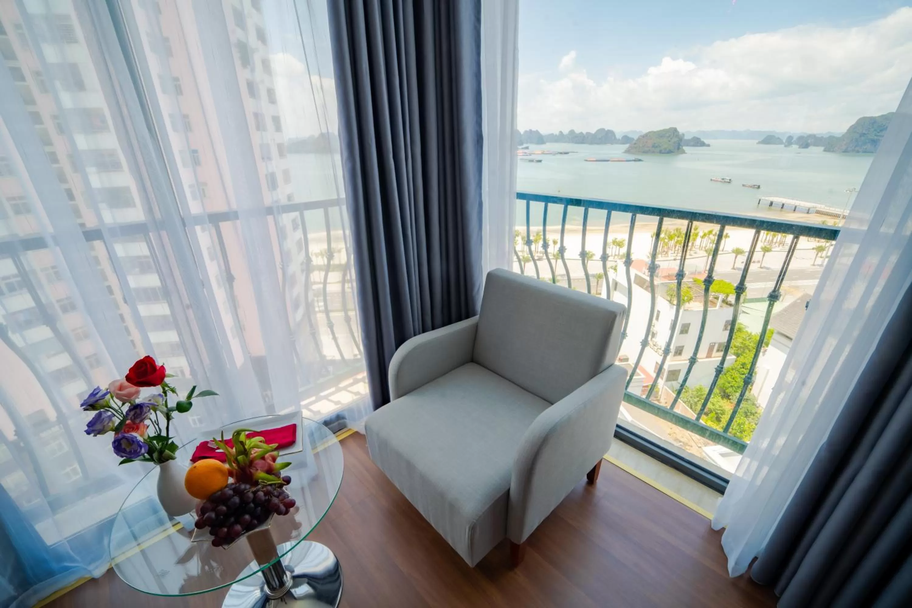 Balcony/Terrace in Paddington Hotel Halong Bayview