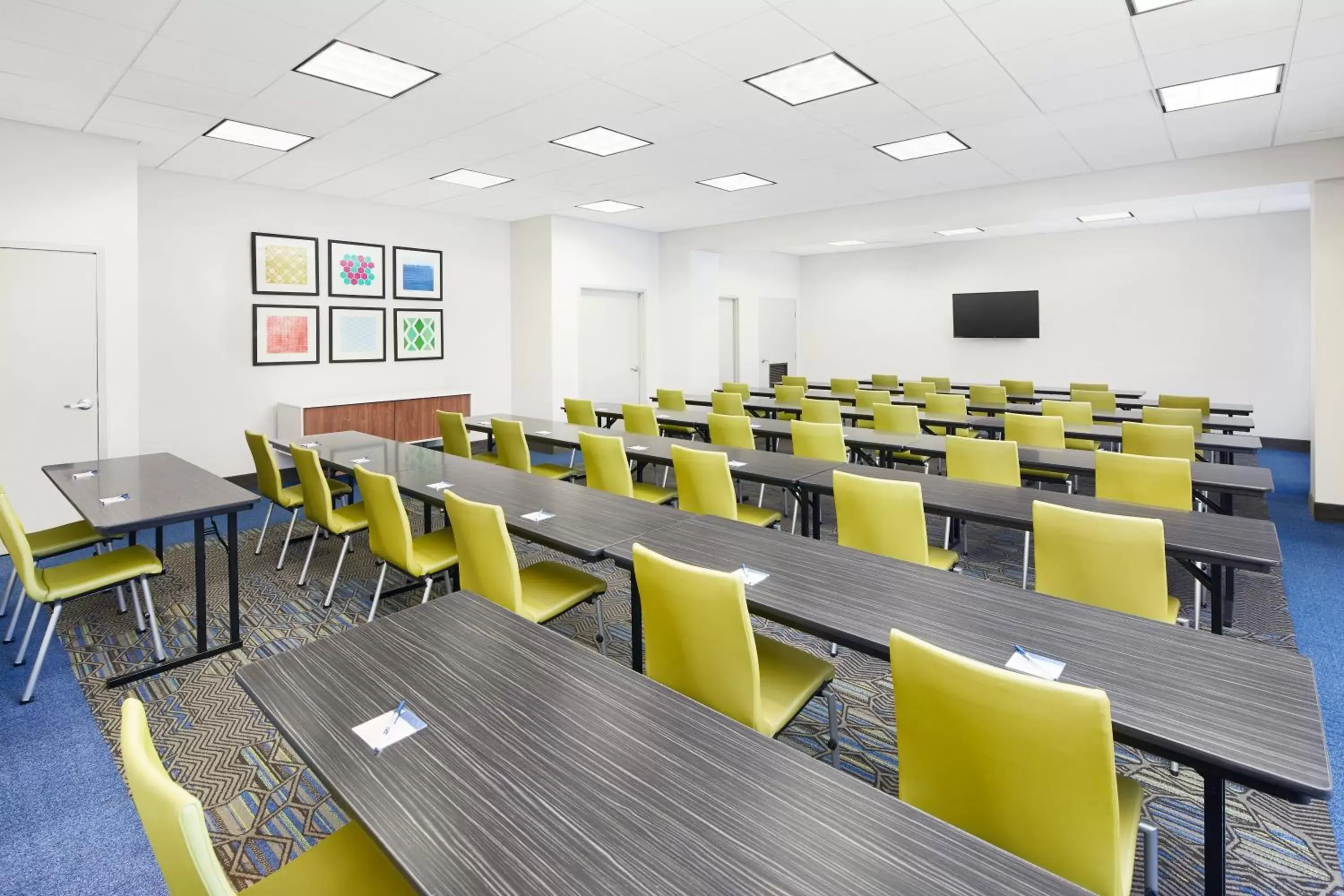 Meeting/conference room in Holiday Inn Express Hotel & Suites Port Richey, an IHG Hotel