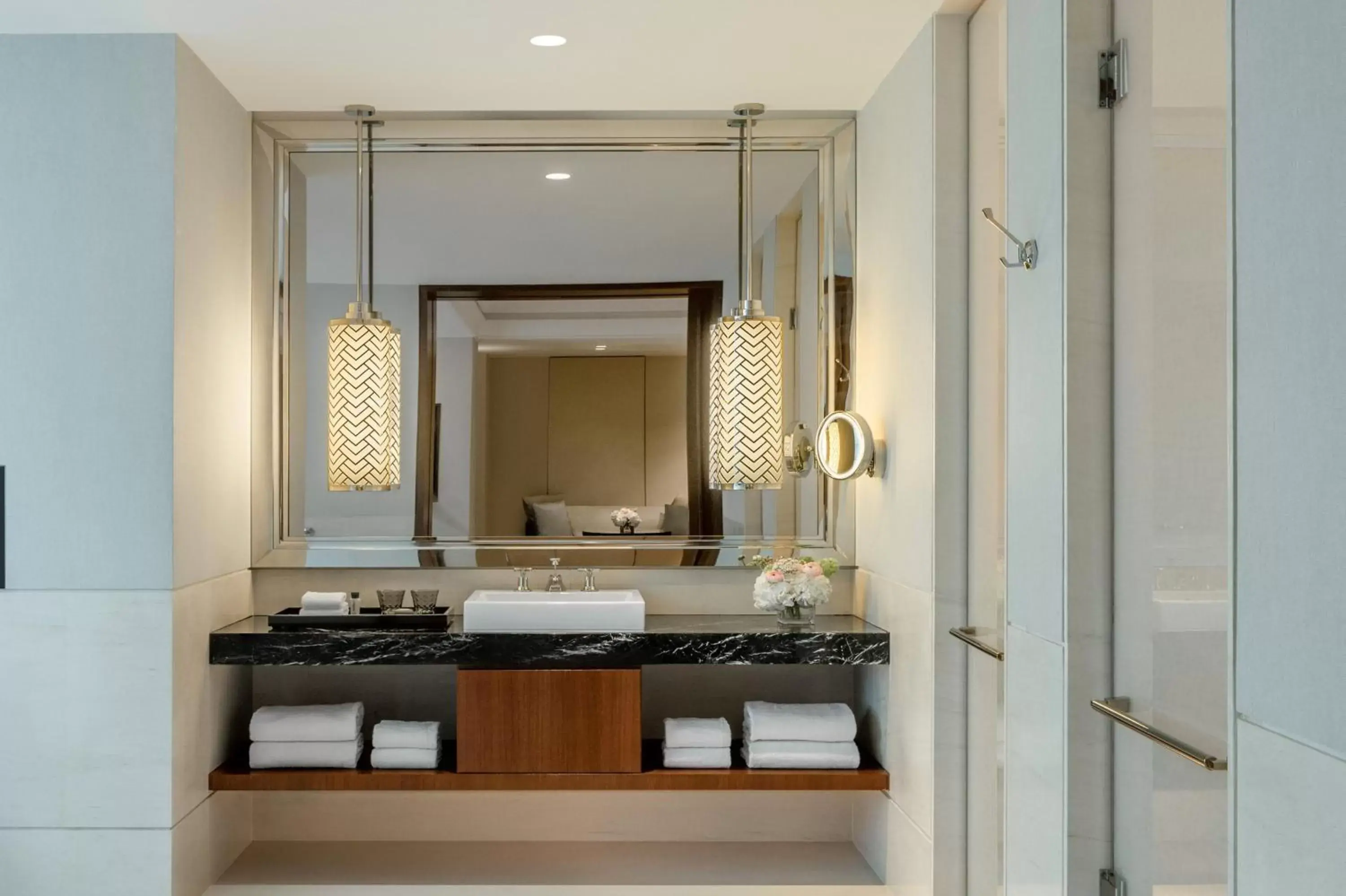 Bathroom in The Capitol Kempinski Hotel Singapore