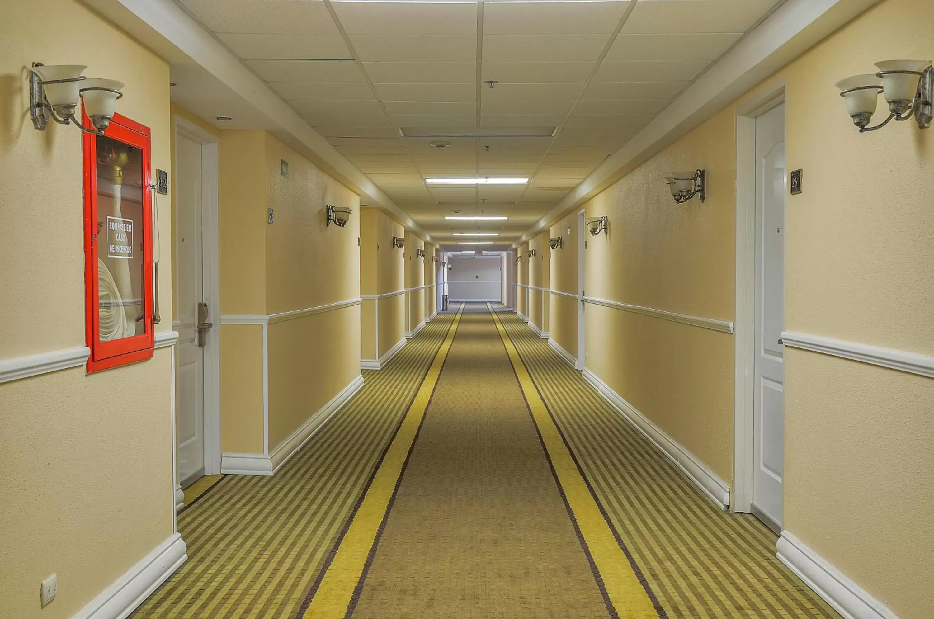 Lobby or reception in Holiday Inn Durango, an IHG Hotel