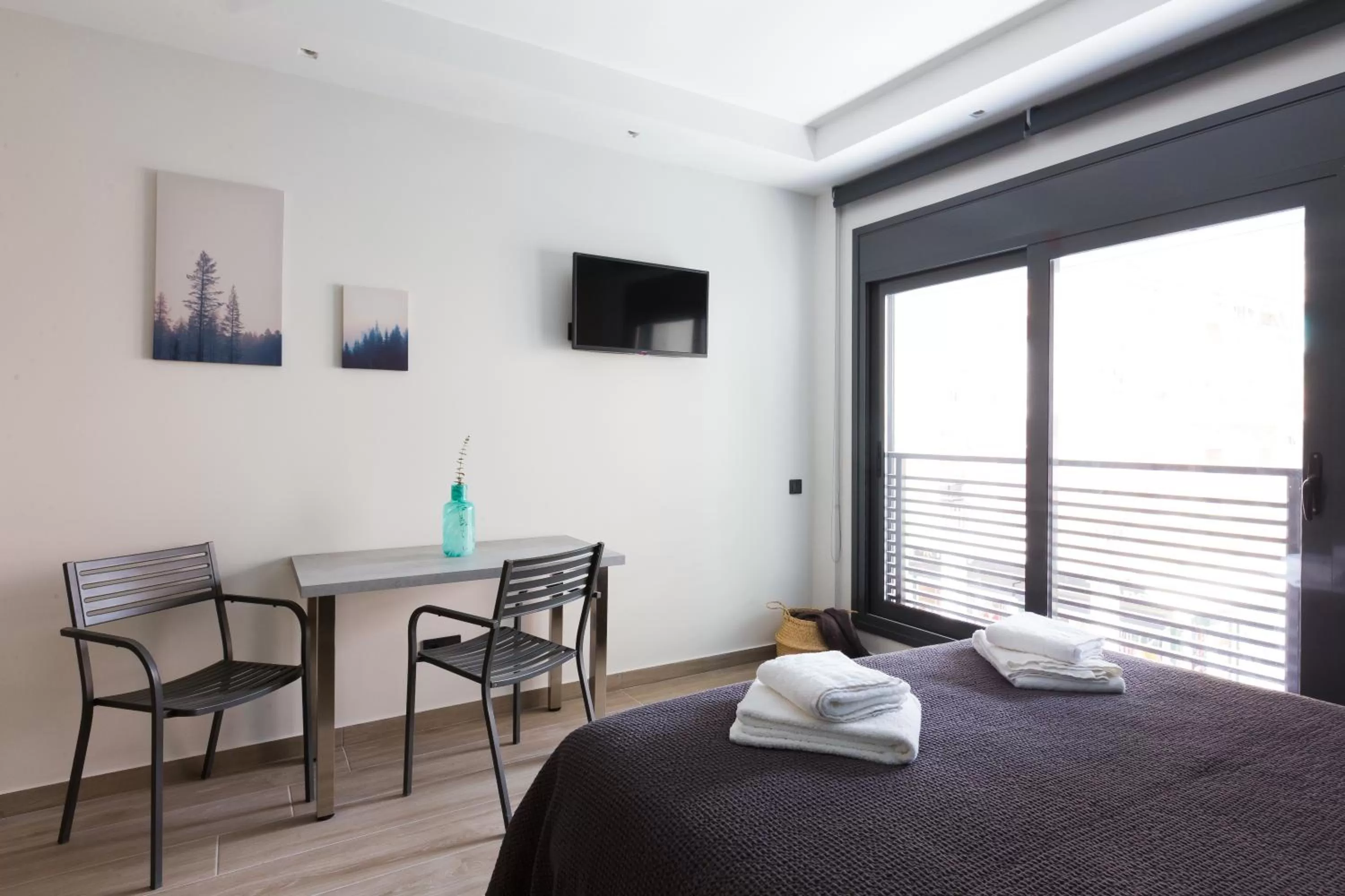 Photo of the whole room, Bed in 12 Reasons Why Metaxourgeio