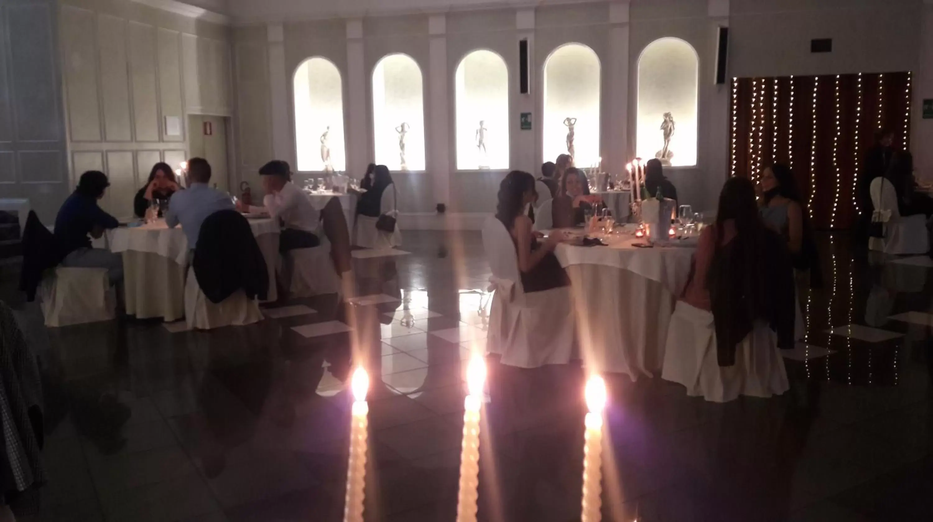 group of guests, Banquet Facilities in Forum Palace Hotel