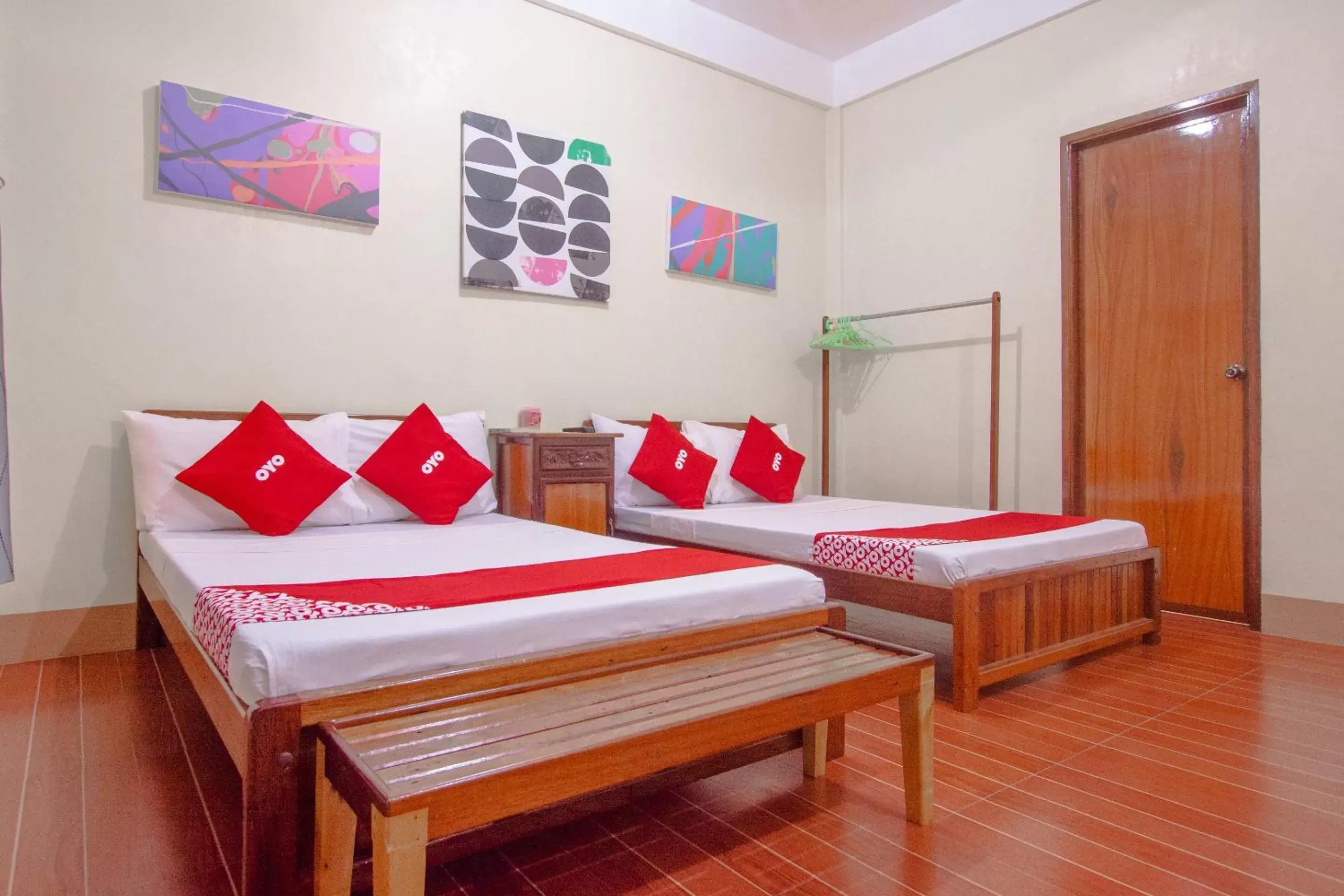 Photo of the whole room, Bed in OYO 658 Roccksar Pension