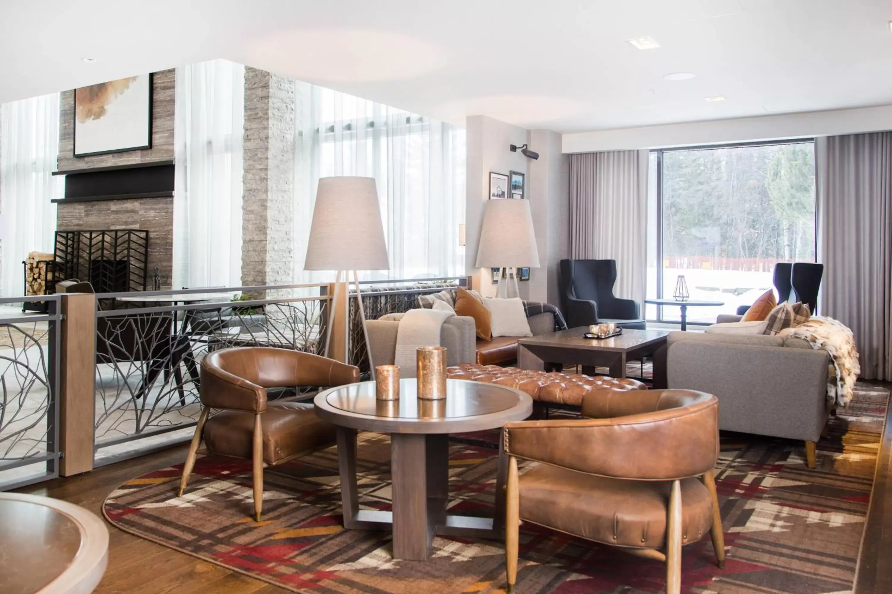 Lounge or bar in Kananaskis Mountain Lodge, Autograph Collection