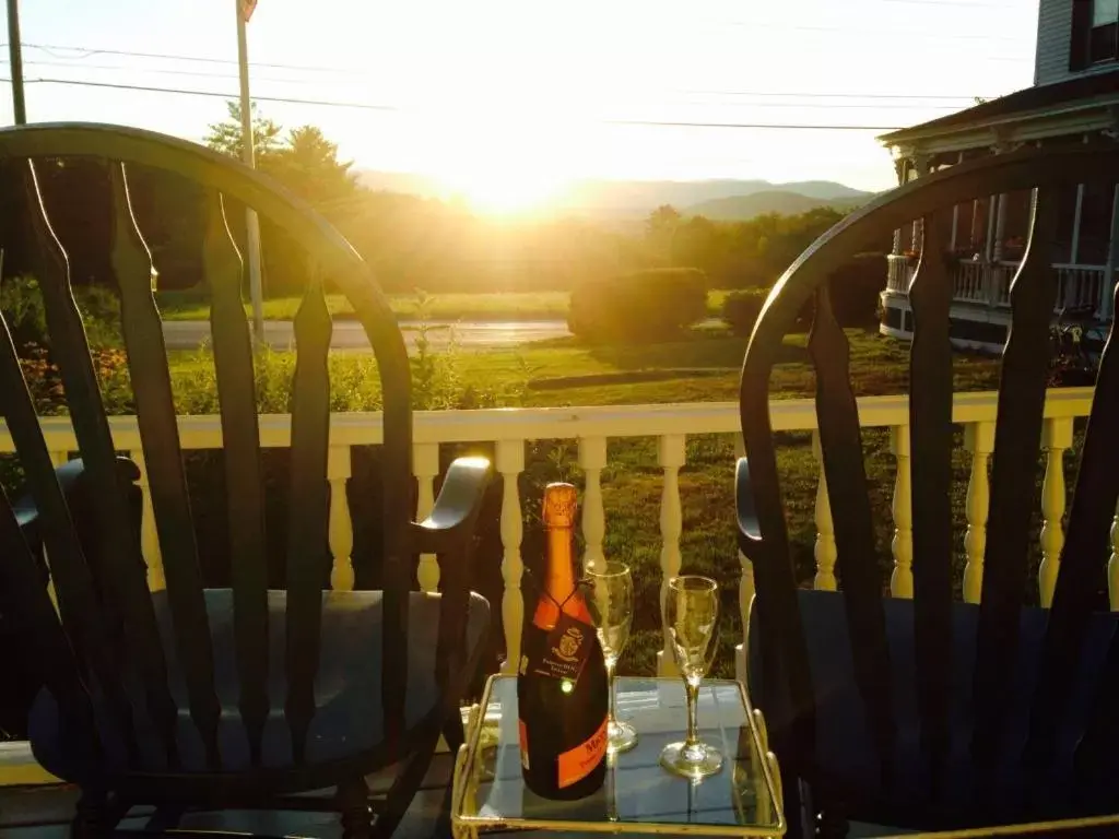 Balcony/Terrace in Center Lovell Inn