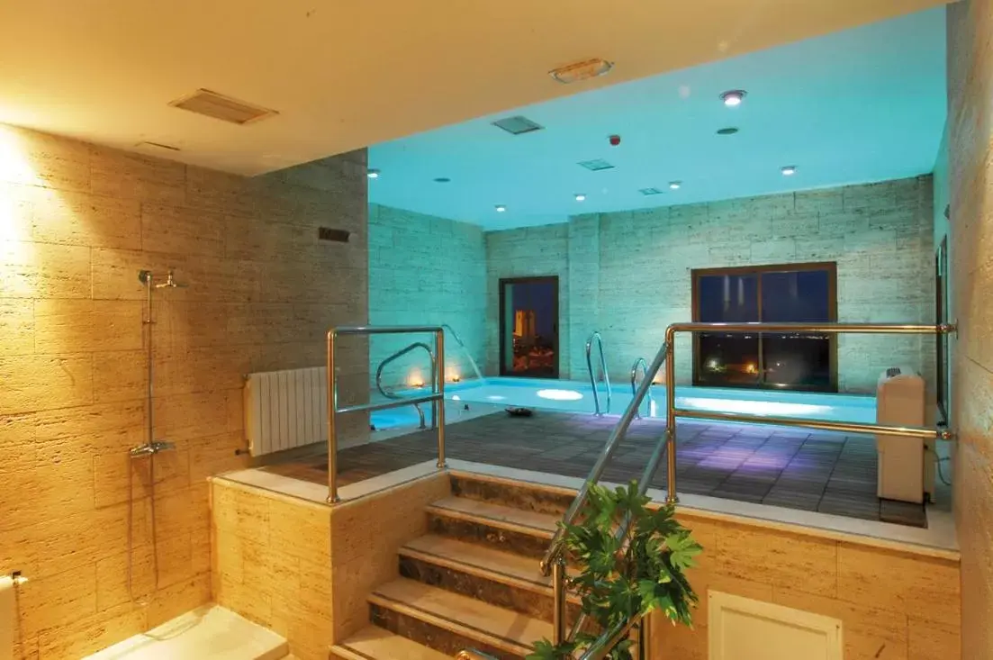 Spa and wellness centre/facilities, Swimming Pool in Hotel Rural Spa Don Juan de Austria