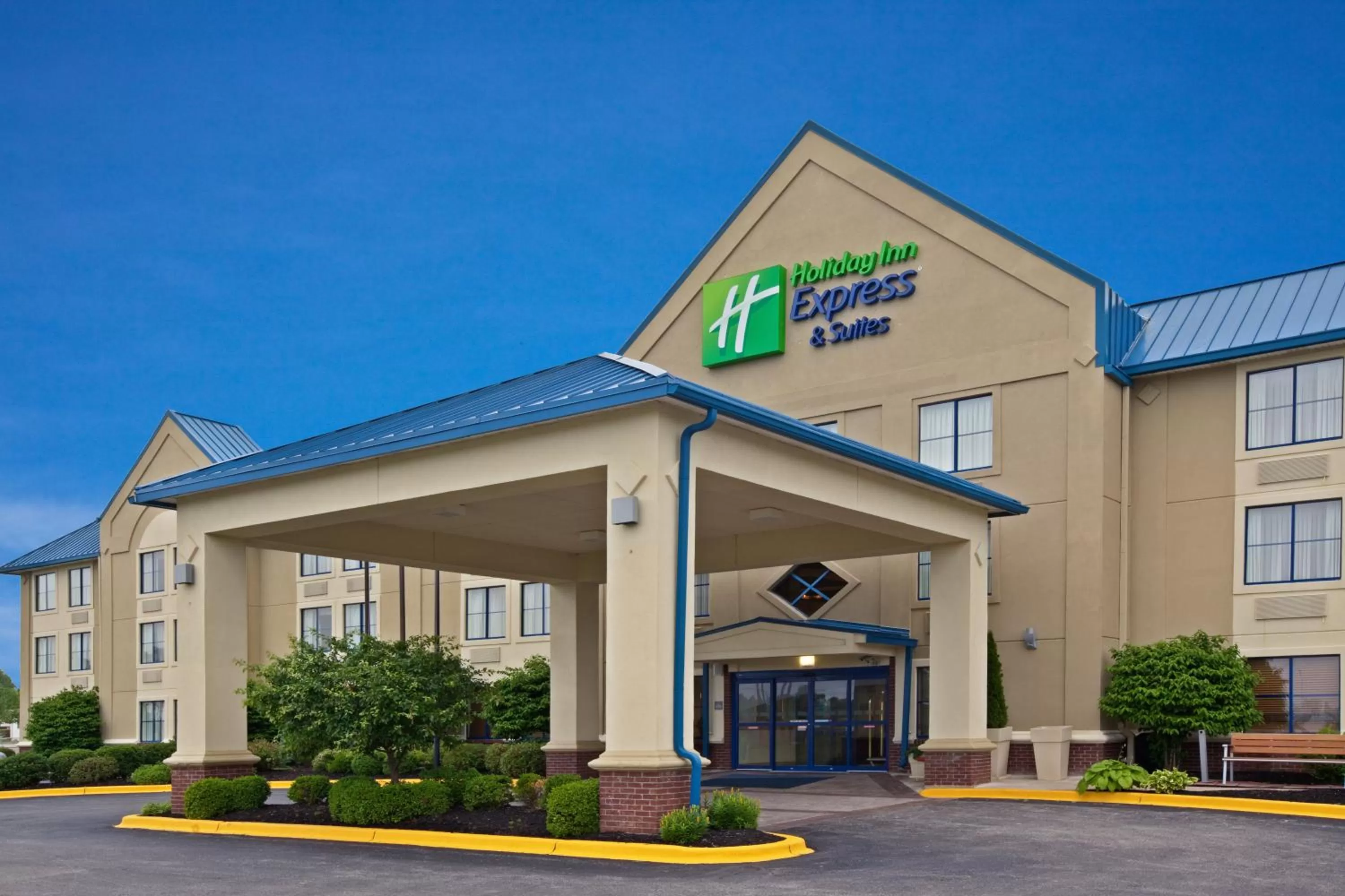 Property building in Holiday Inn Express Scottsburg by IHG