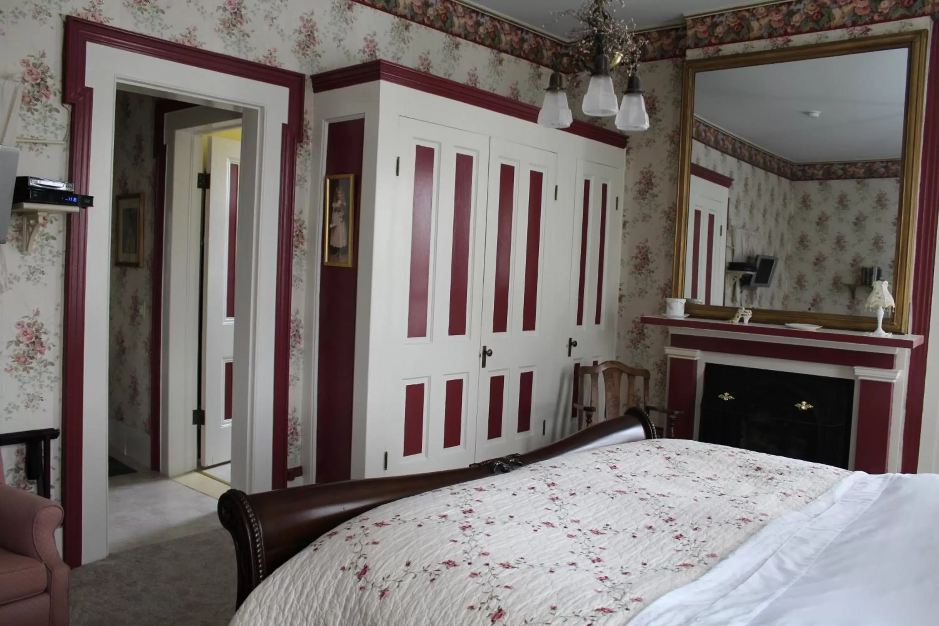 Bedroom, Bed in The Gridley Inn B&B