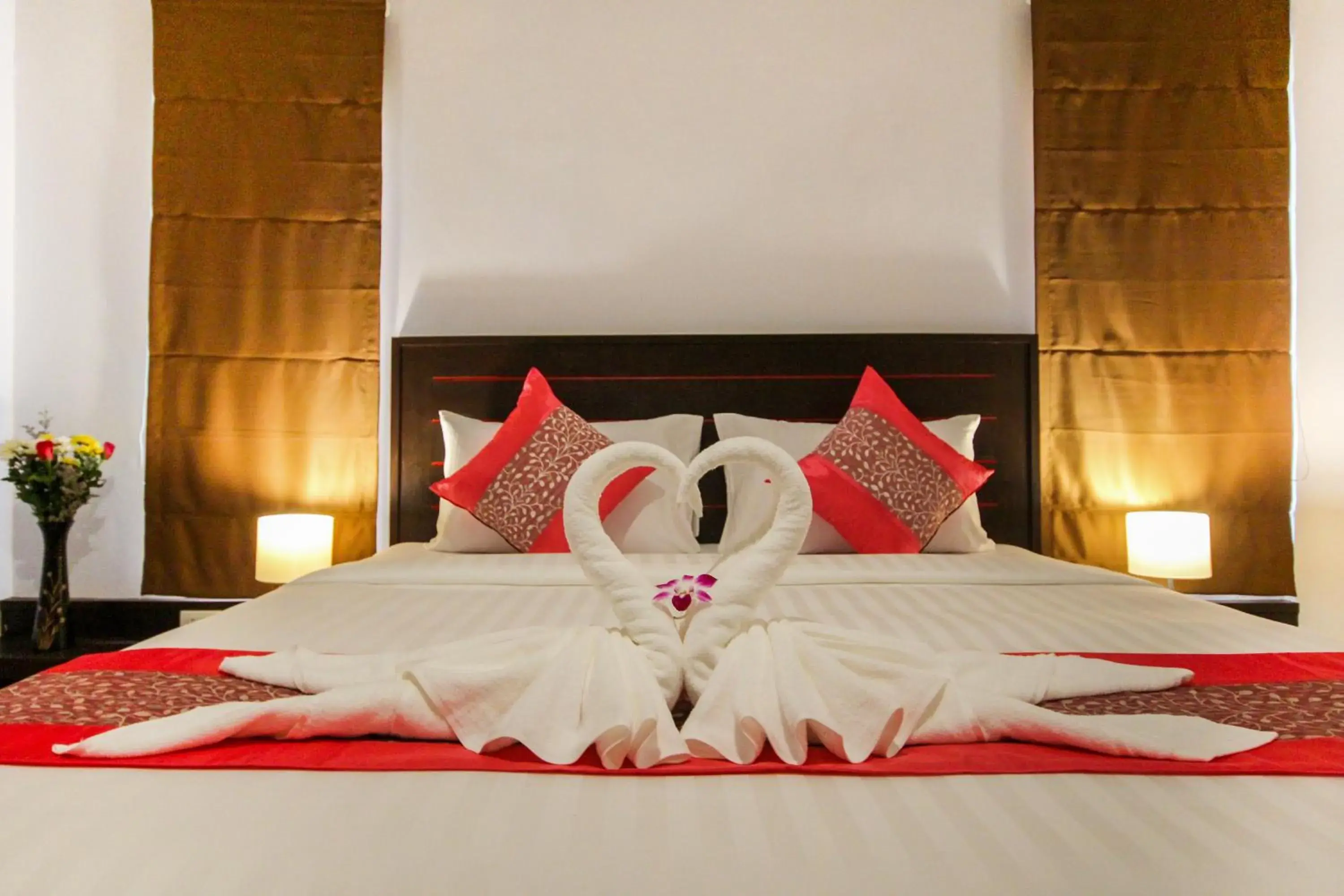 Bed in Lanta Lapaya Resort