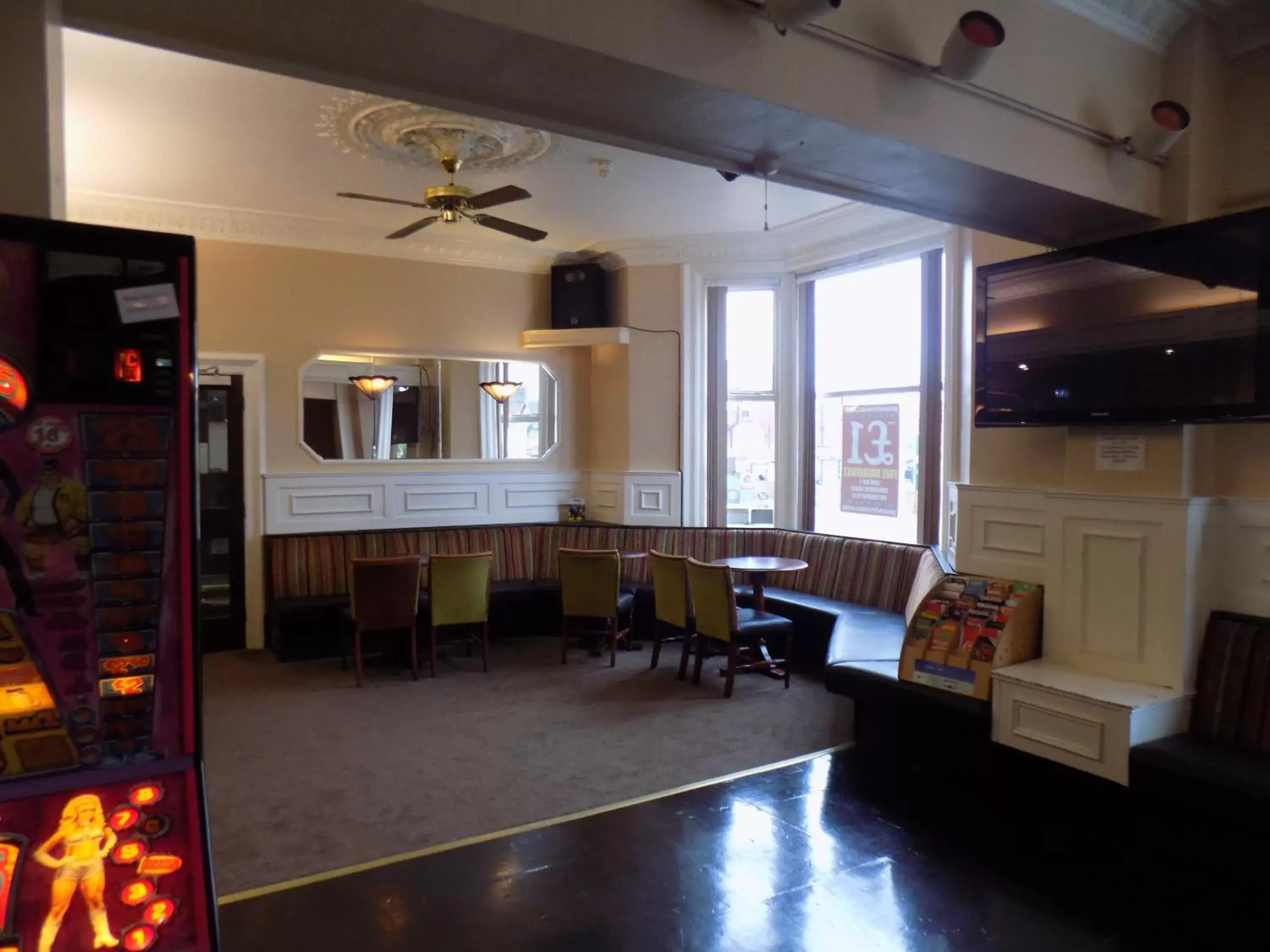 Lounge or bar in The Beechfield Hotel