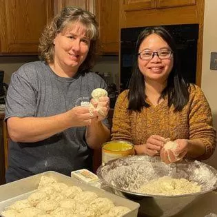 Food in Laurel River Club Bed & Breakfast or LRCBNB