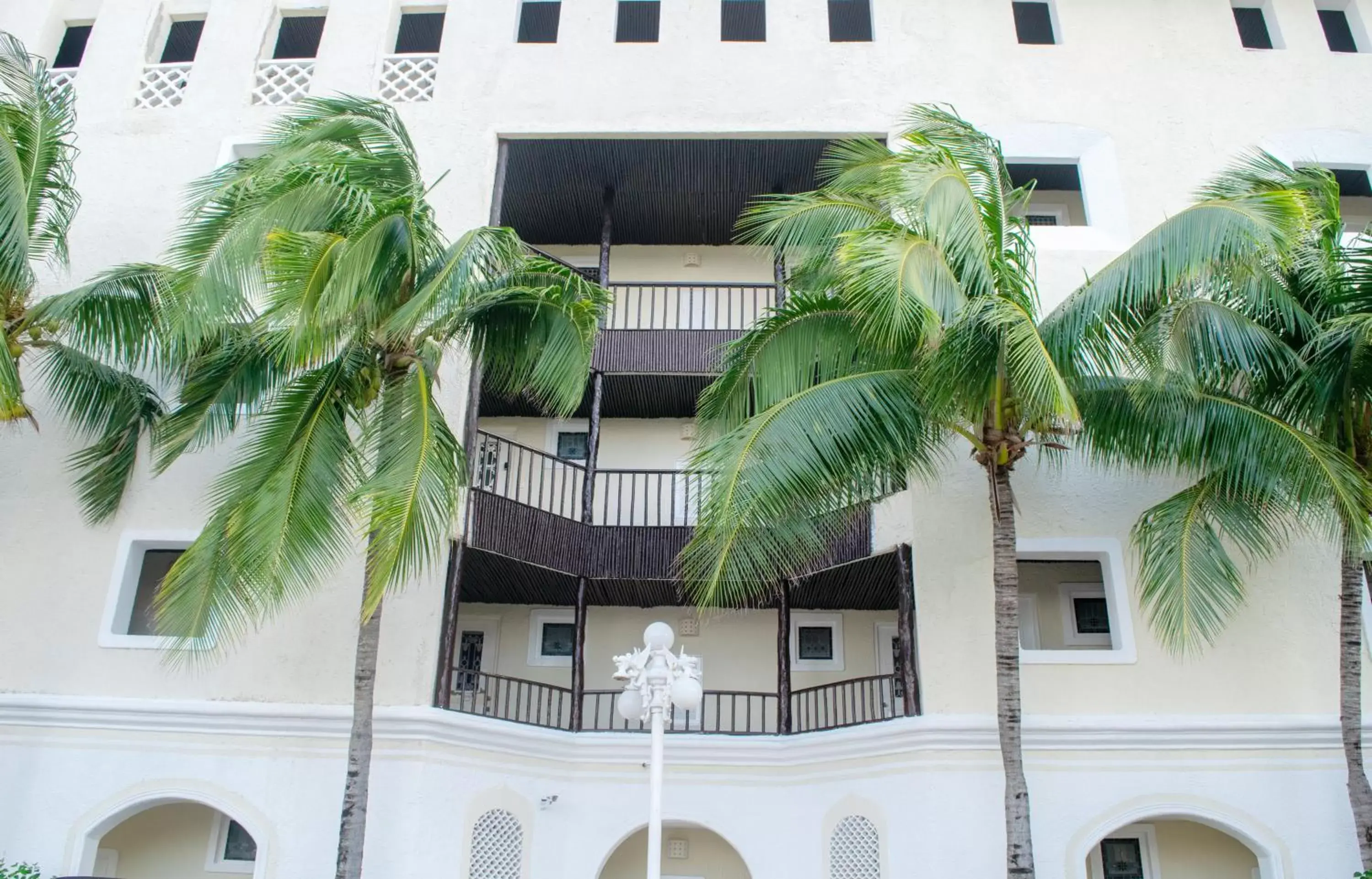 Property Building in BSEA Cancun Plaza Hotel