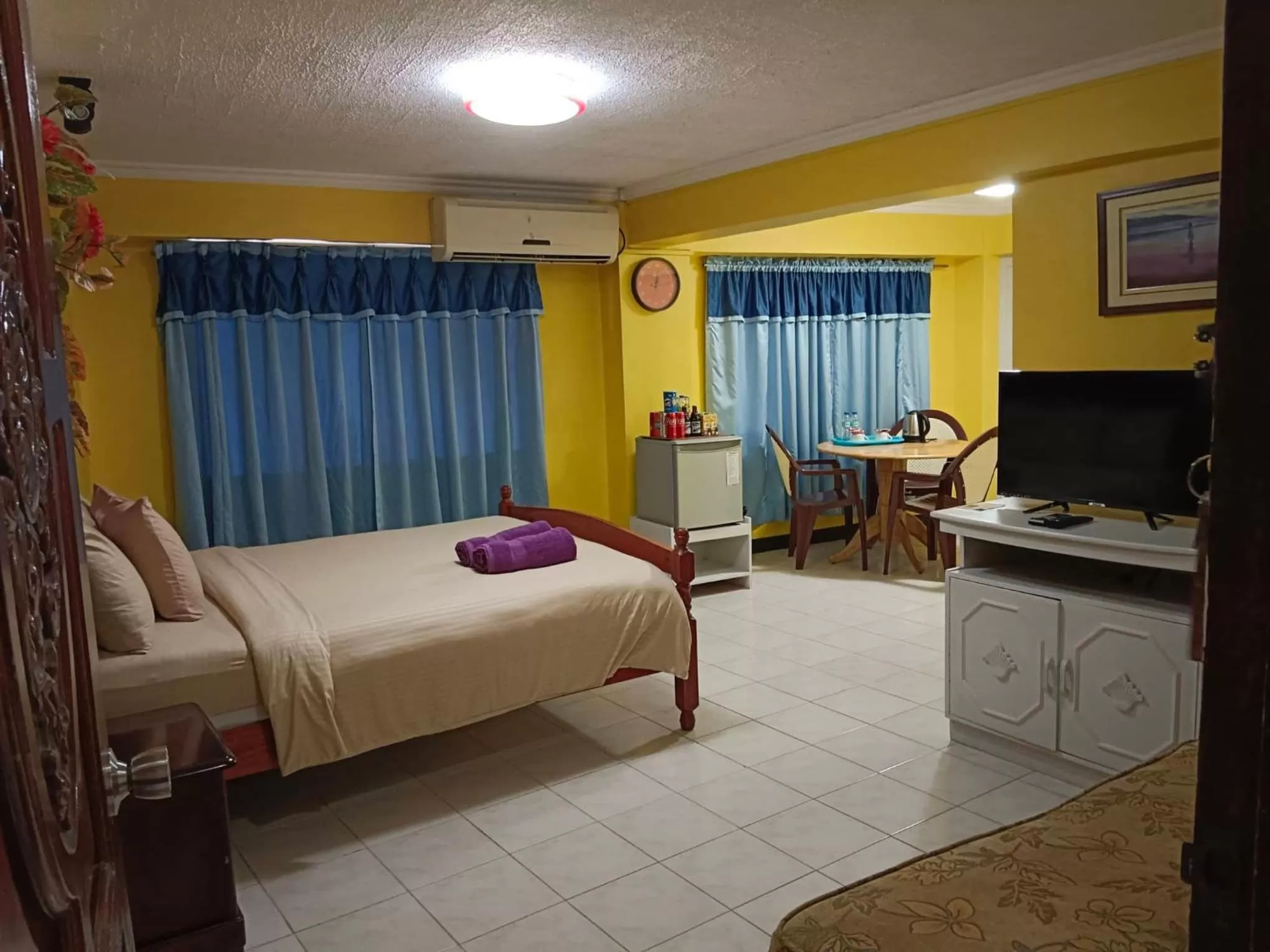 Bed in Arizona Beach Resort, Subic Bay, Philippines 2200