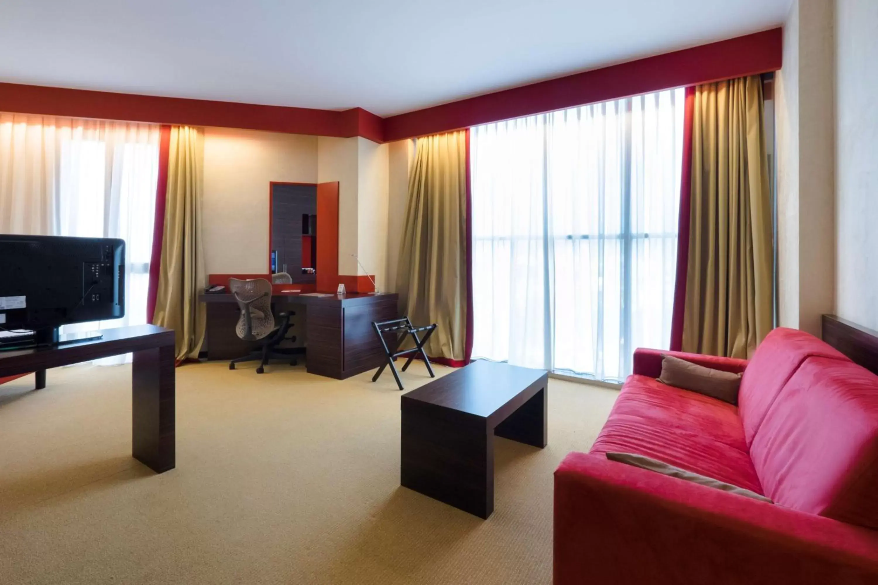 Bedroom, Seating Area in Hilton Garden Inn Lecce