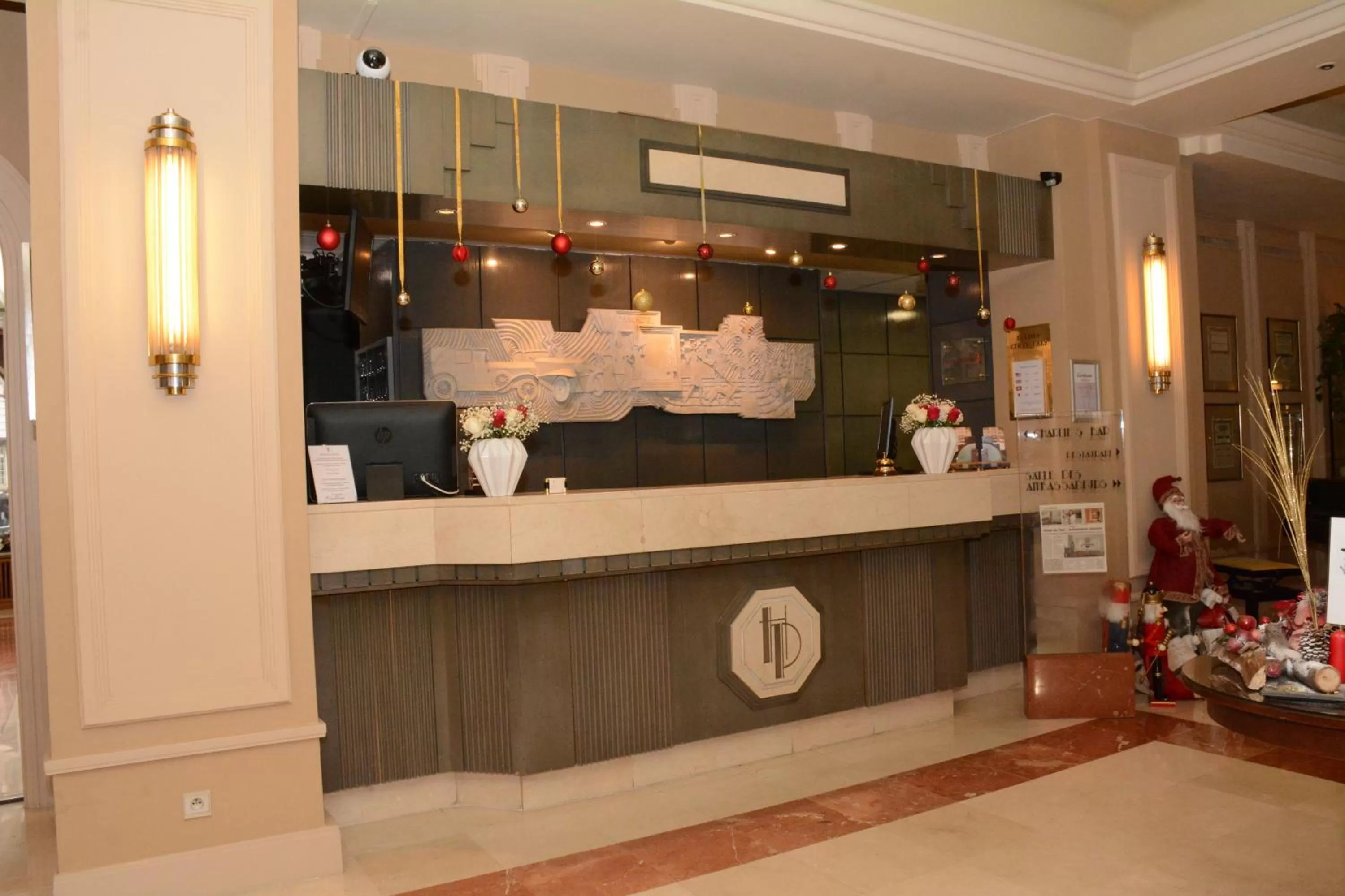 Lobby or reception in Hotel Du Parc - Mulhouse Centre