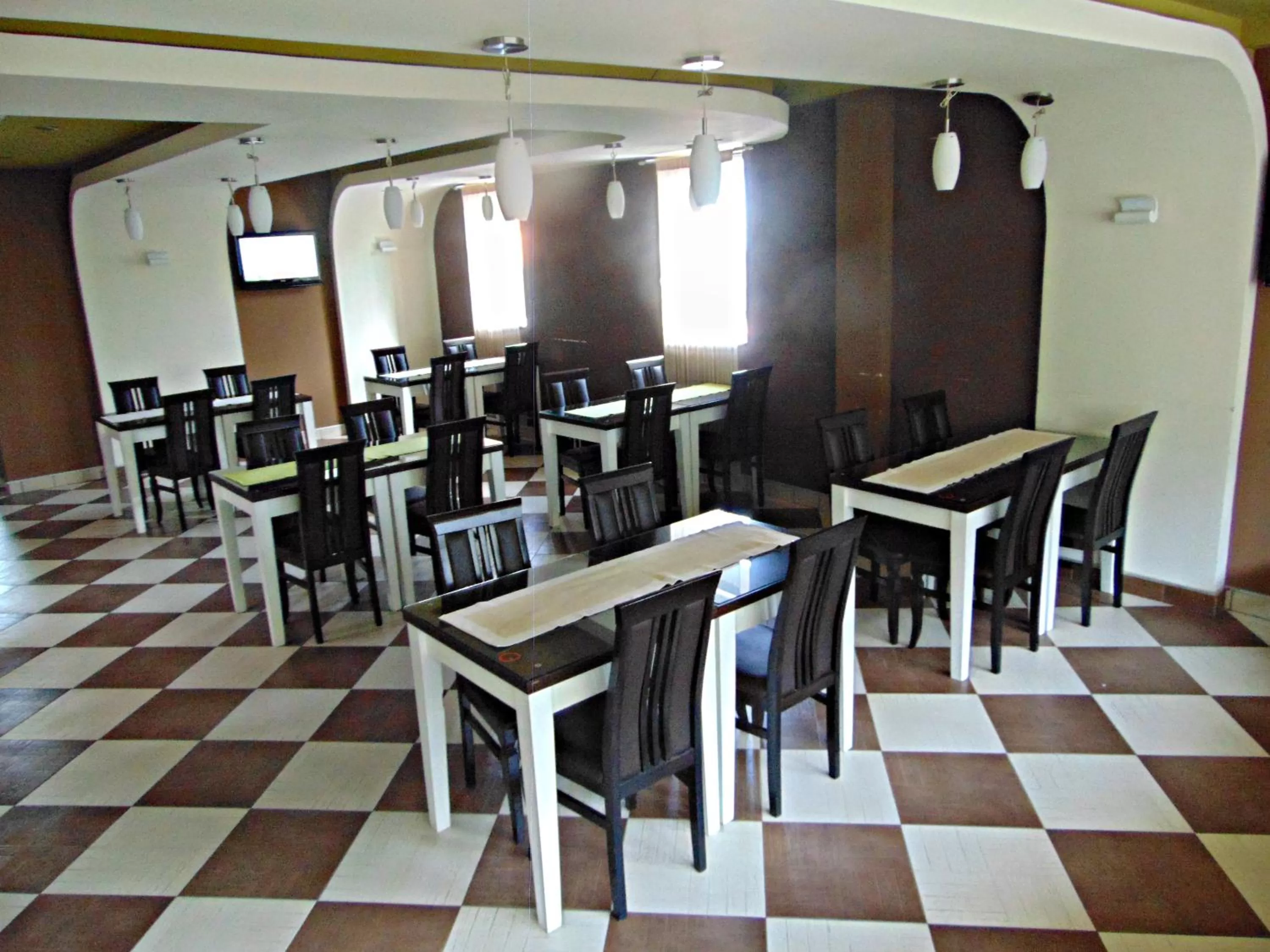 Business facilities in Garni Hotel Tri O