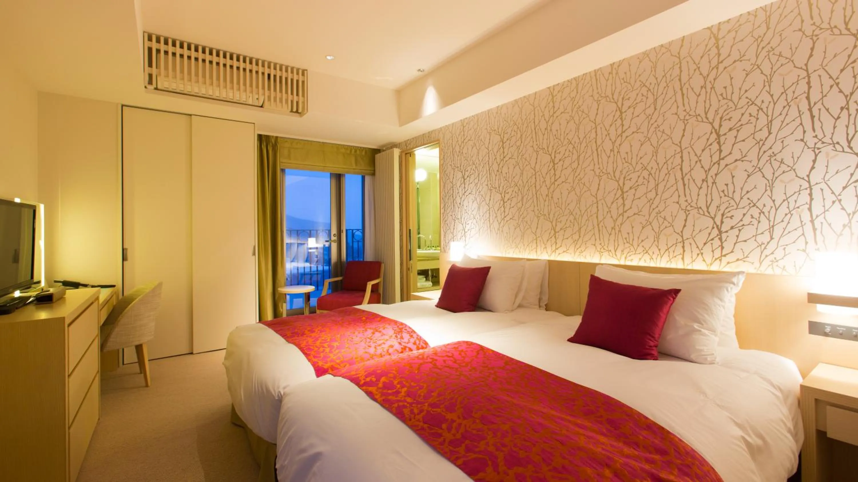 Deluxe Twin Suite with Courtyard View - single occupancy in Chalet Ivy Hirafu, Niseko