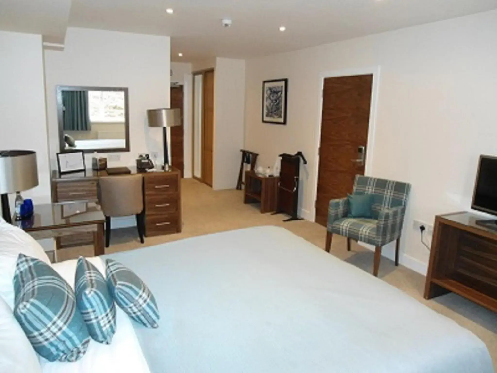 Bedroom, Seating Area in Links Hotel