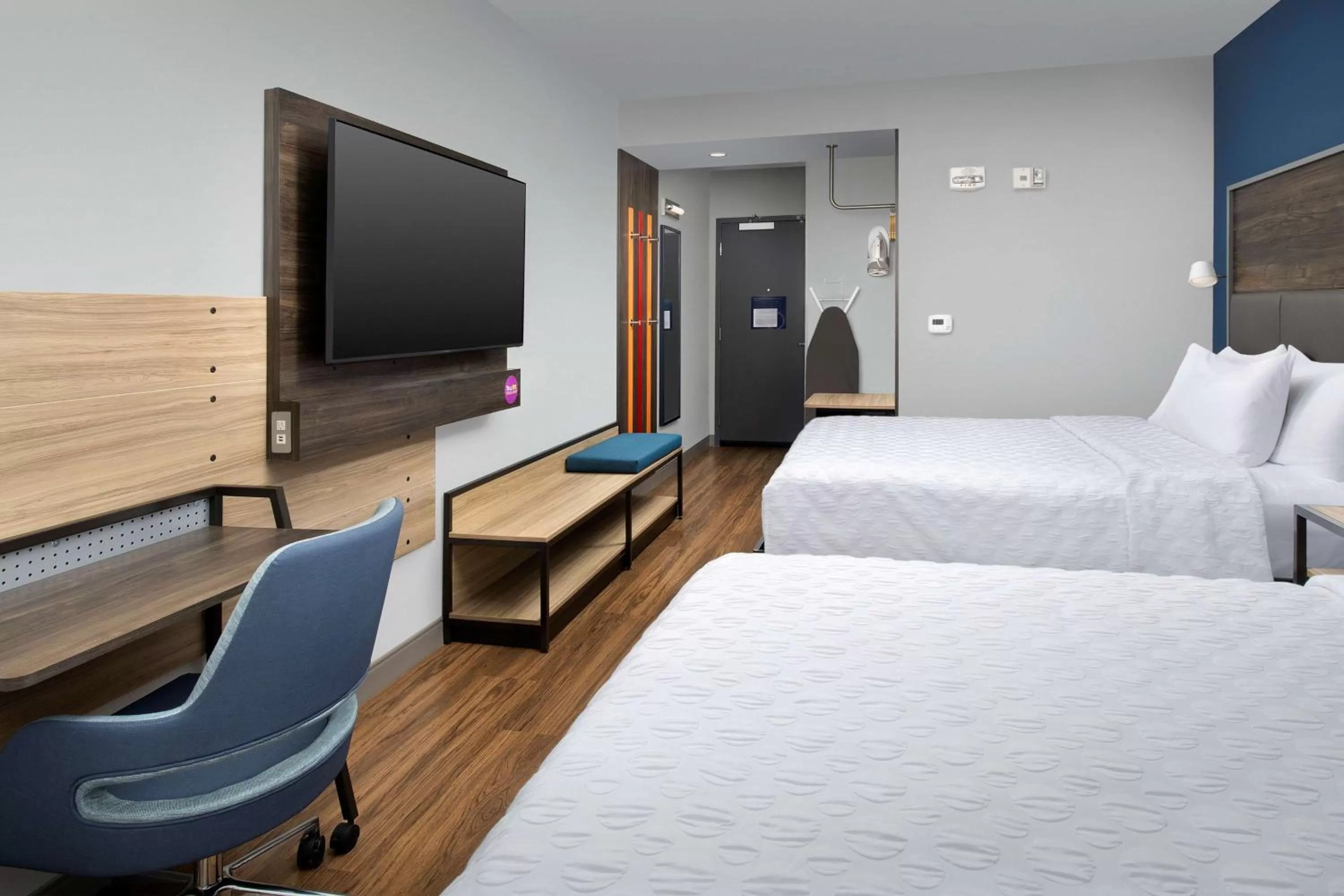 Bedroom, Bed in Tru By Hilton Orangeburg