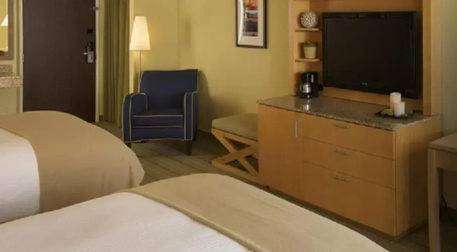 TV and multimedia, TV/Entertainment Center in Holiday Inn Express Mill Valley - Sausalito Area, an IHG Hotel