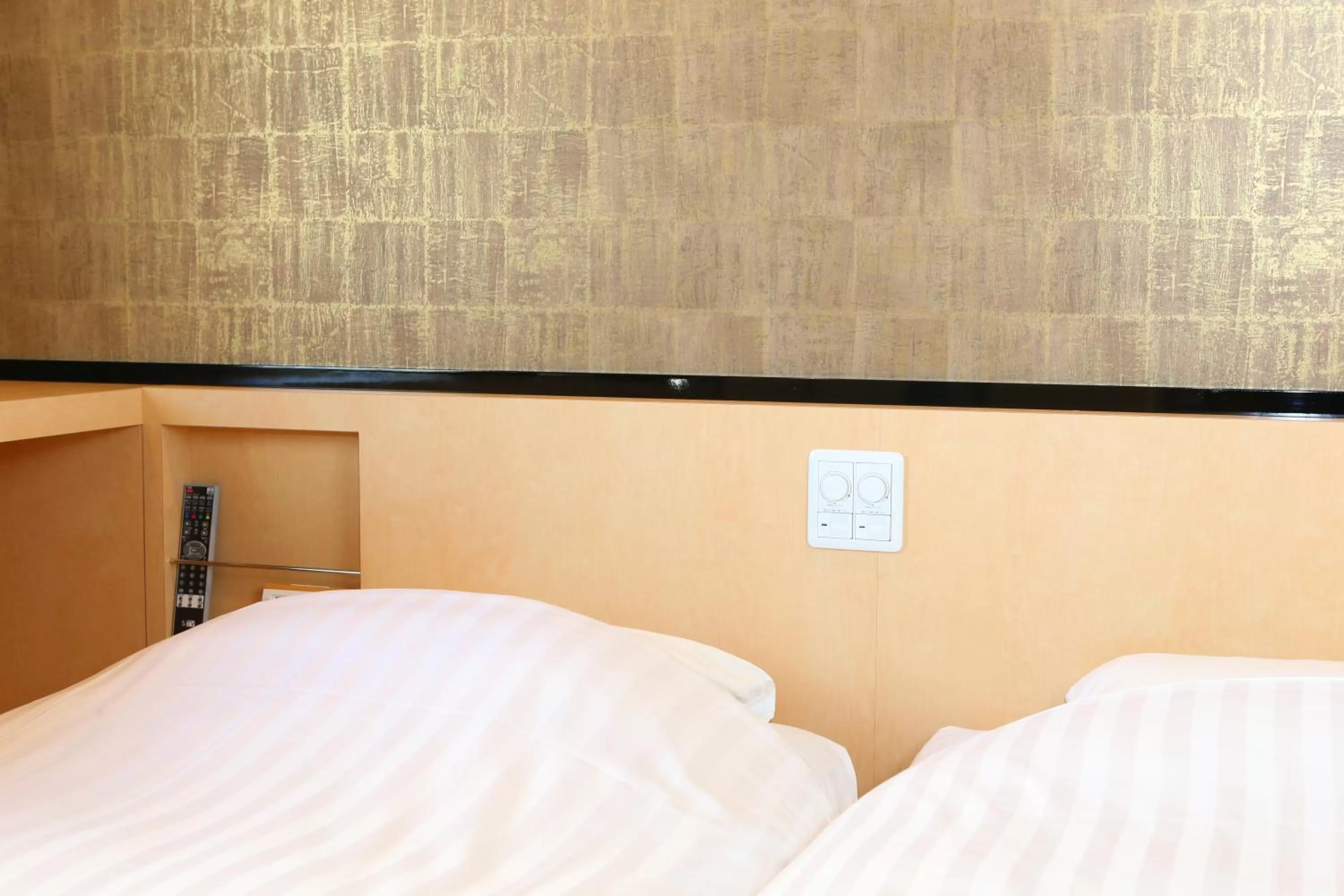 Photo of the whole room, Bed in Hotel Wing International Select Asakusa Komagata