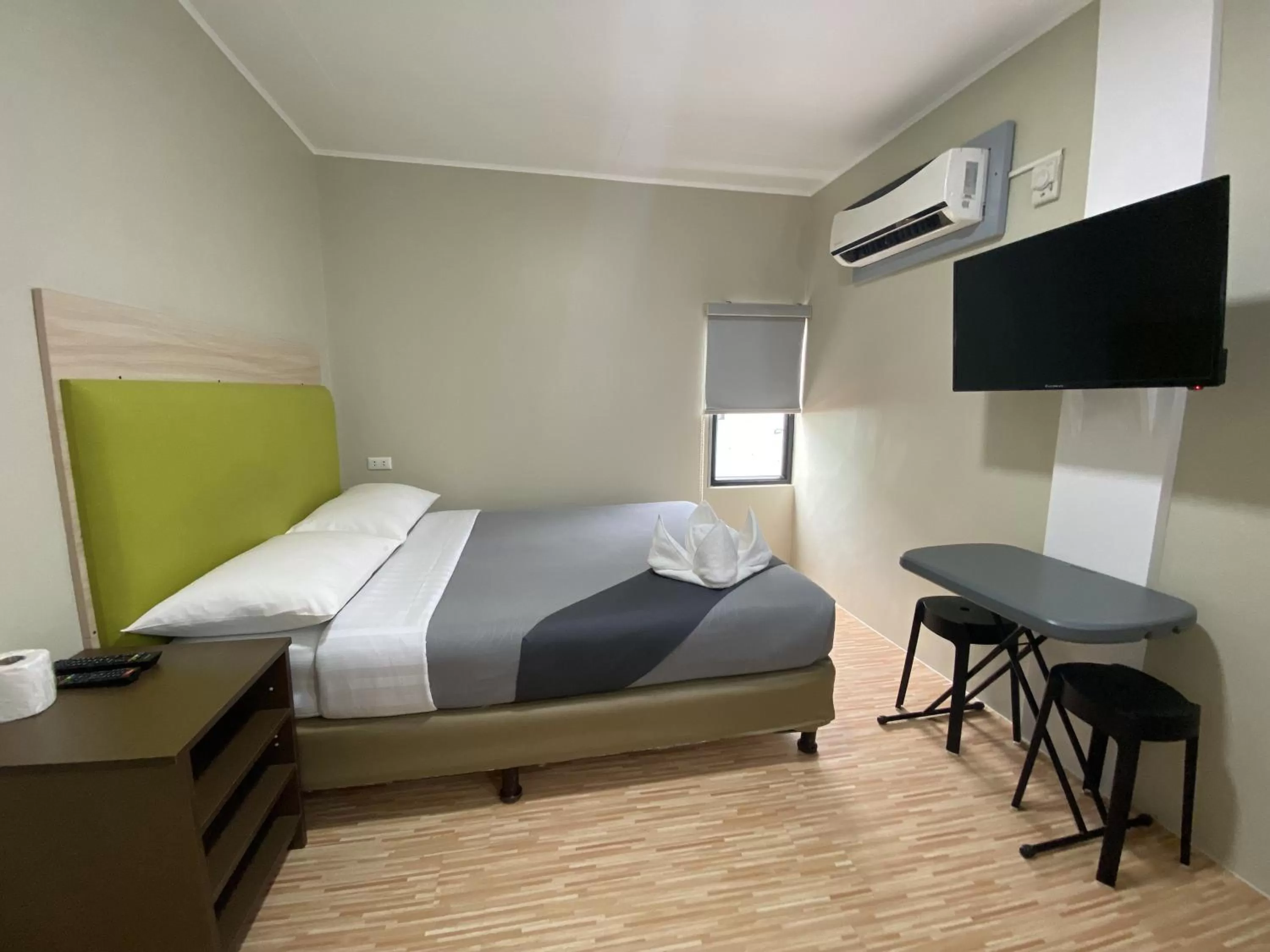 Bedroom, Bed in DG Budget Hotel Salem