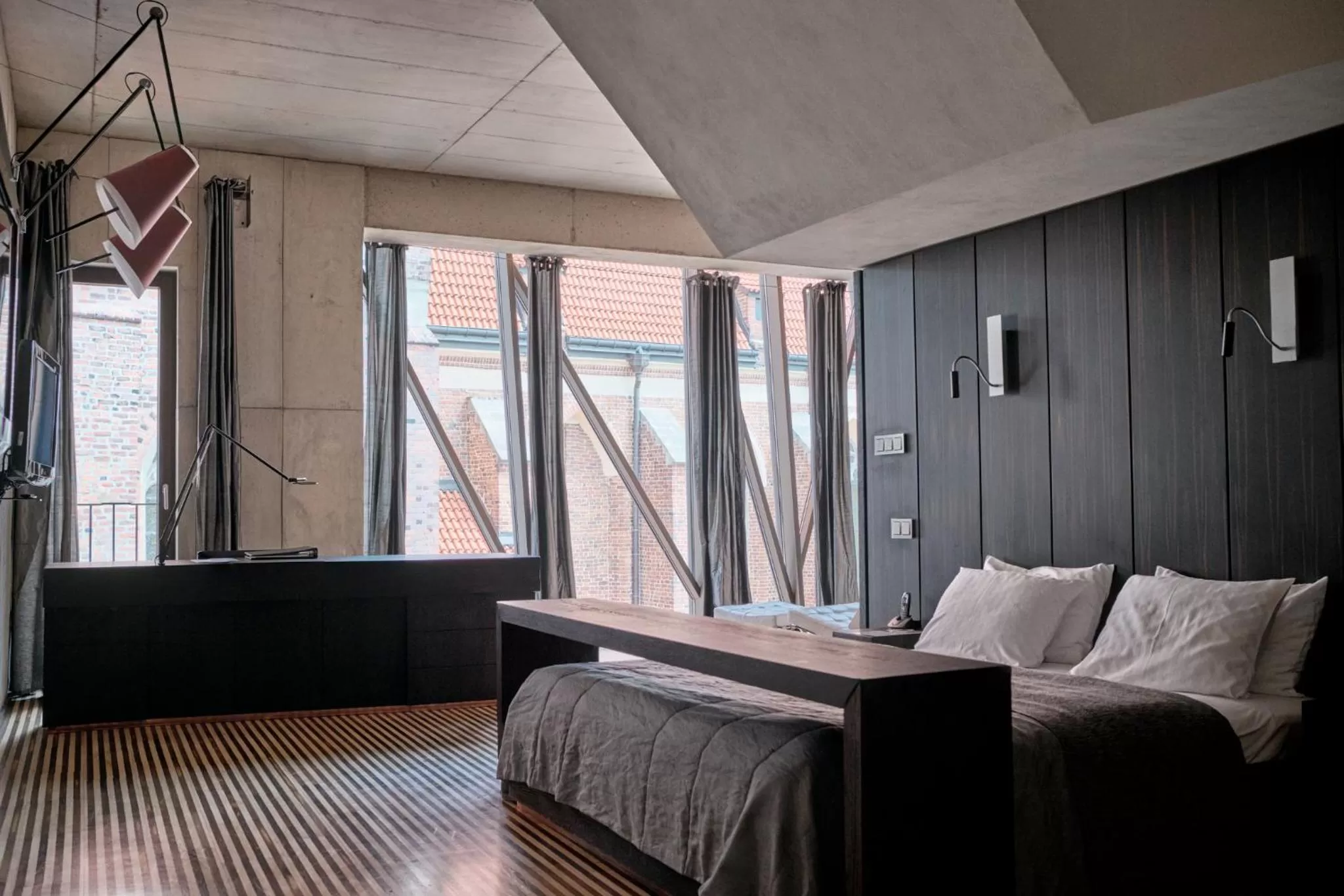 Bed in Hotel Monopol