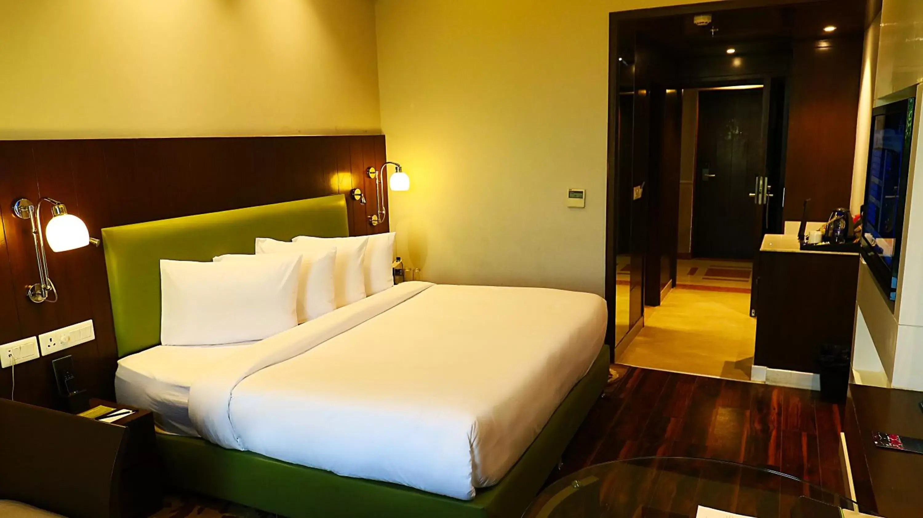 Bed in Country Inn & Suites By Radisson Jammu
