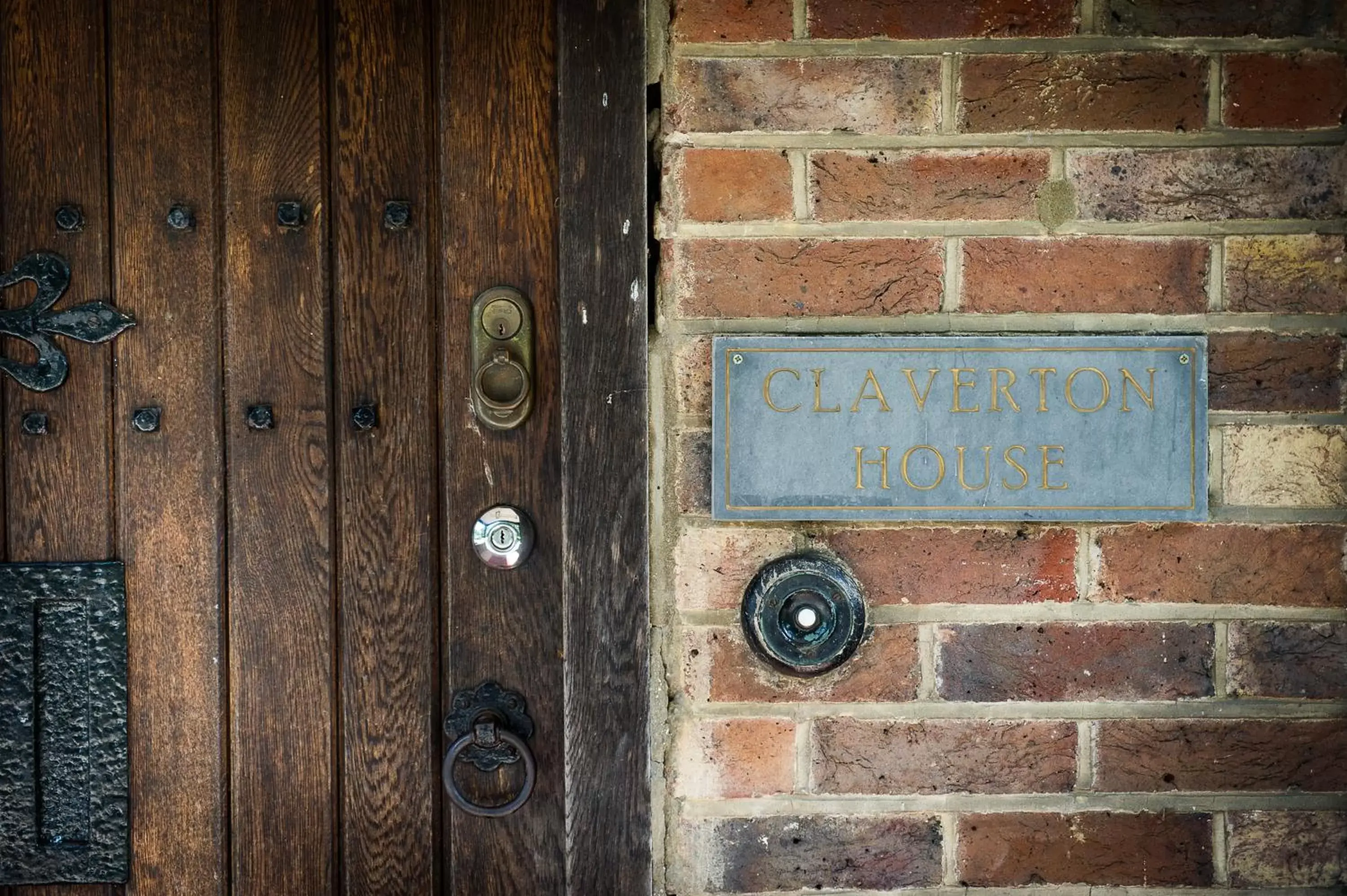 Facade/entrance in Claverton Hotel