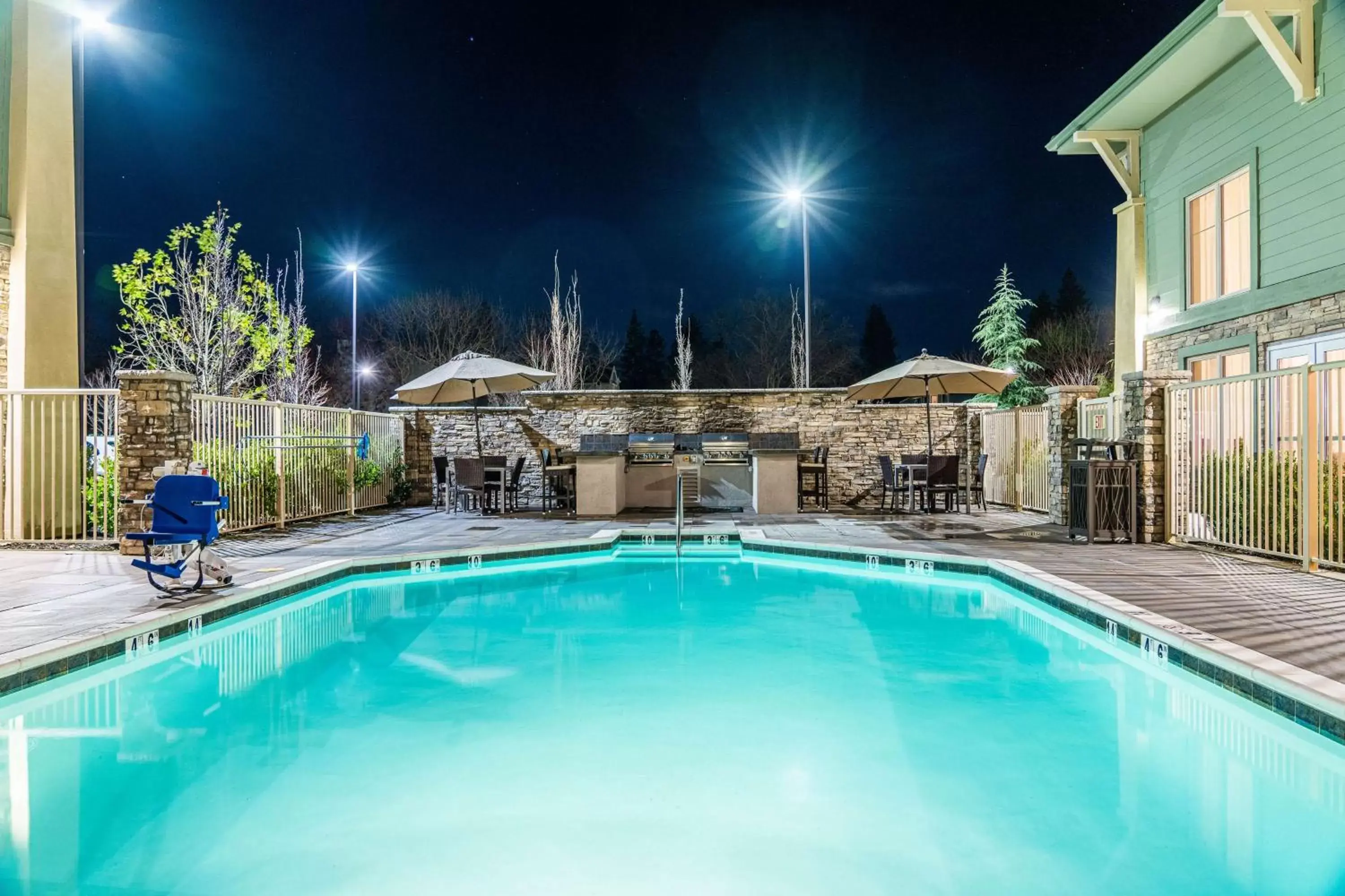 Property building, Swimming Pool in Homewood Suites by Hilton Pleasant Hill Concord