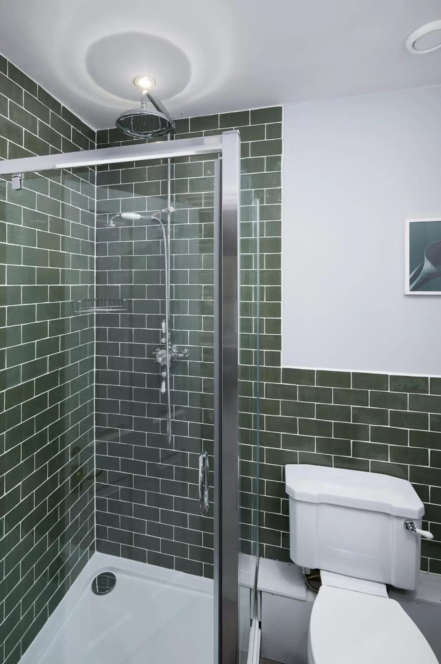 Bathroom in The White Hart Hotel