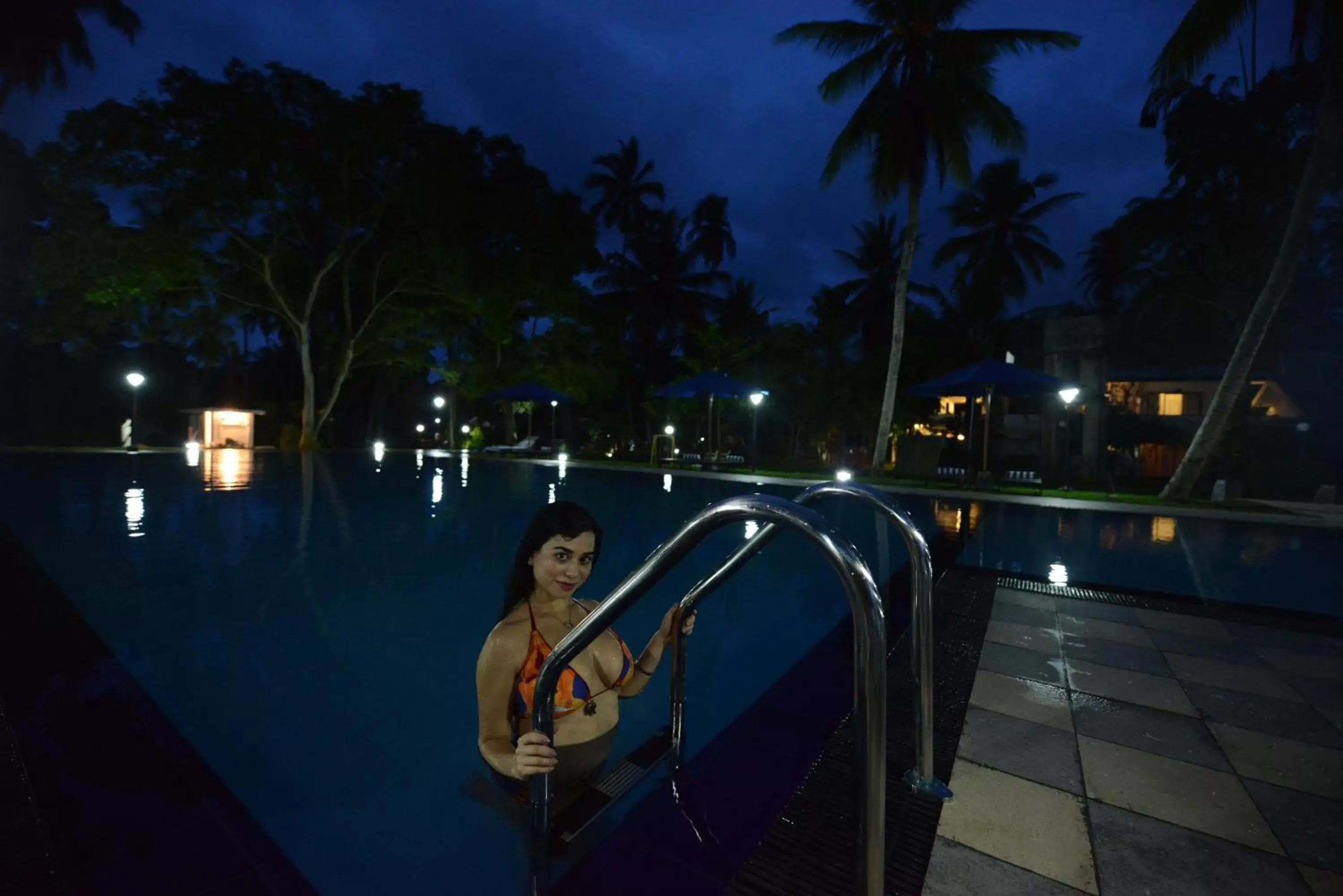 Swimming pool, Guests in Oreeka - Katunayake Airport Transit Hotels