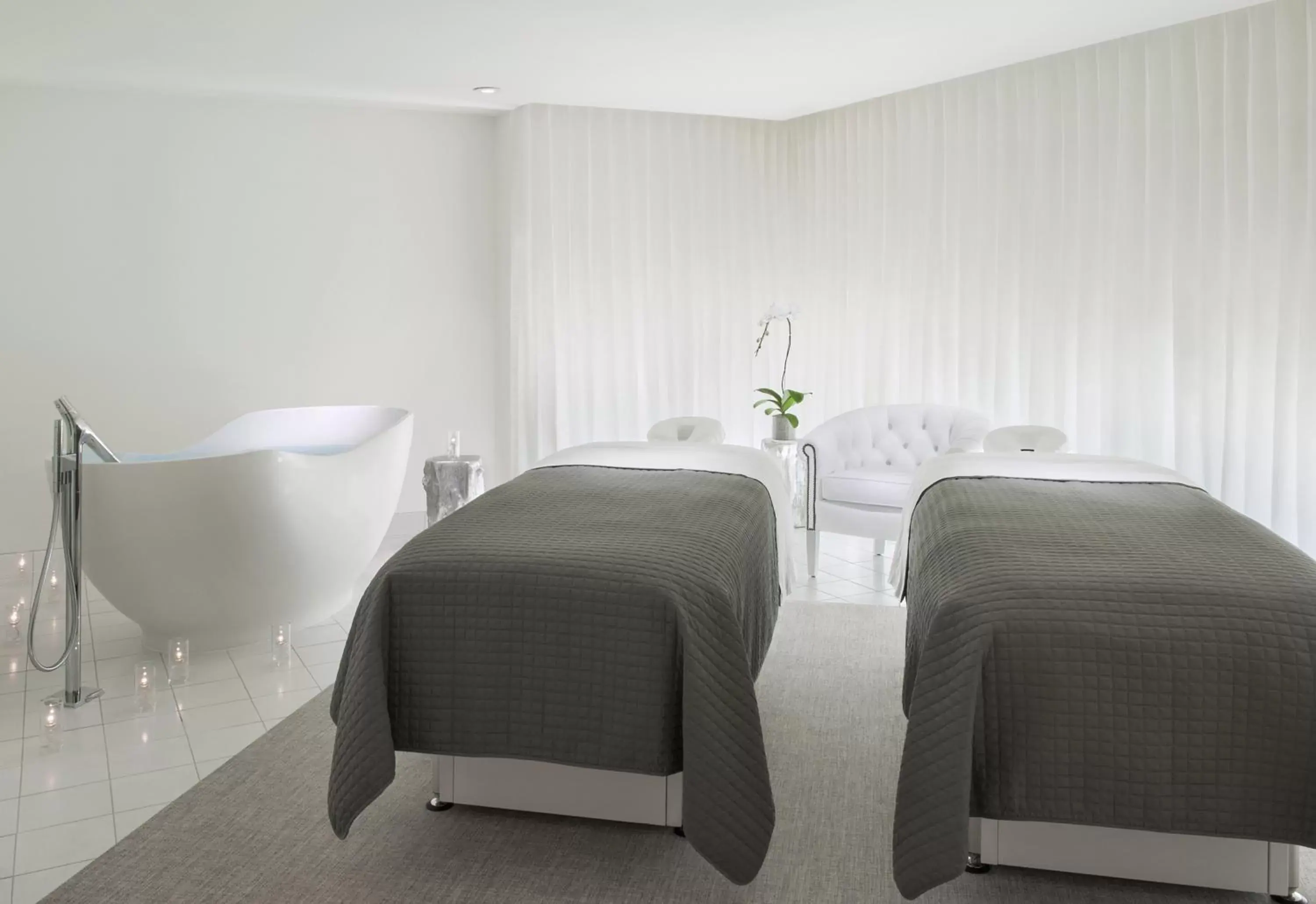Spa and wellness centre/facilities, Bed in SAHARA Las Vegas Spa and wellness centre/facilities, Bed in SAHARA Las Vegas