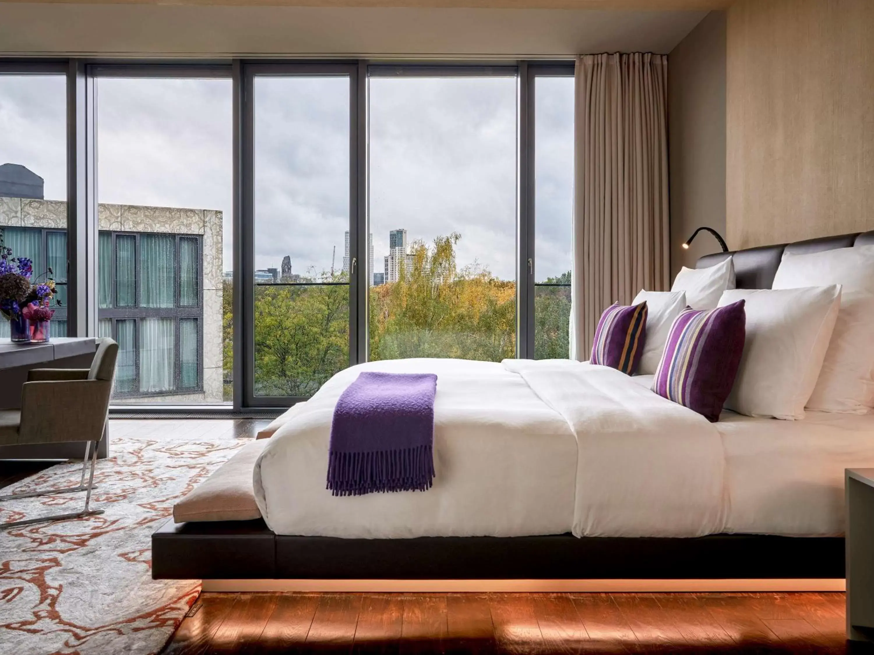 Photo of the whole room, Bed in SO/ Berlin Das Stue Photo of the whole room, Bed in SO/ Berlin Das Stue