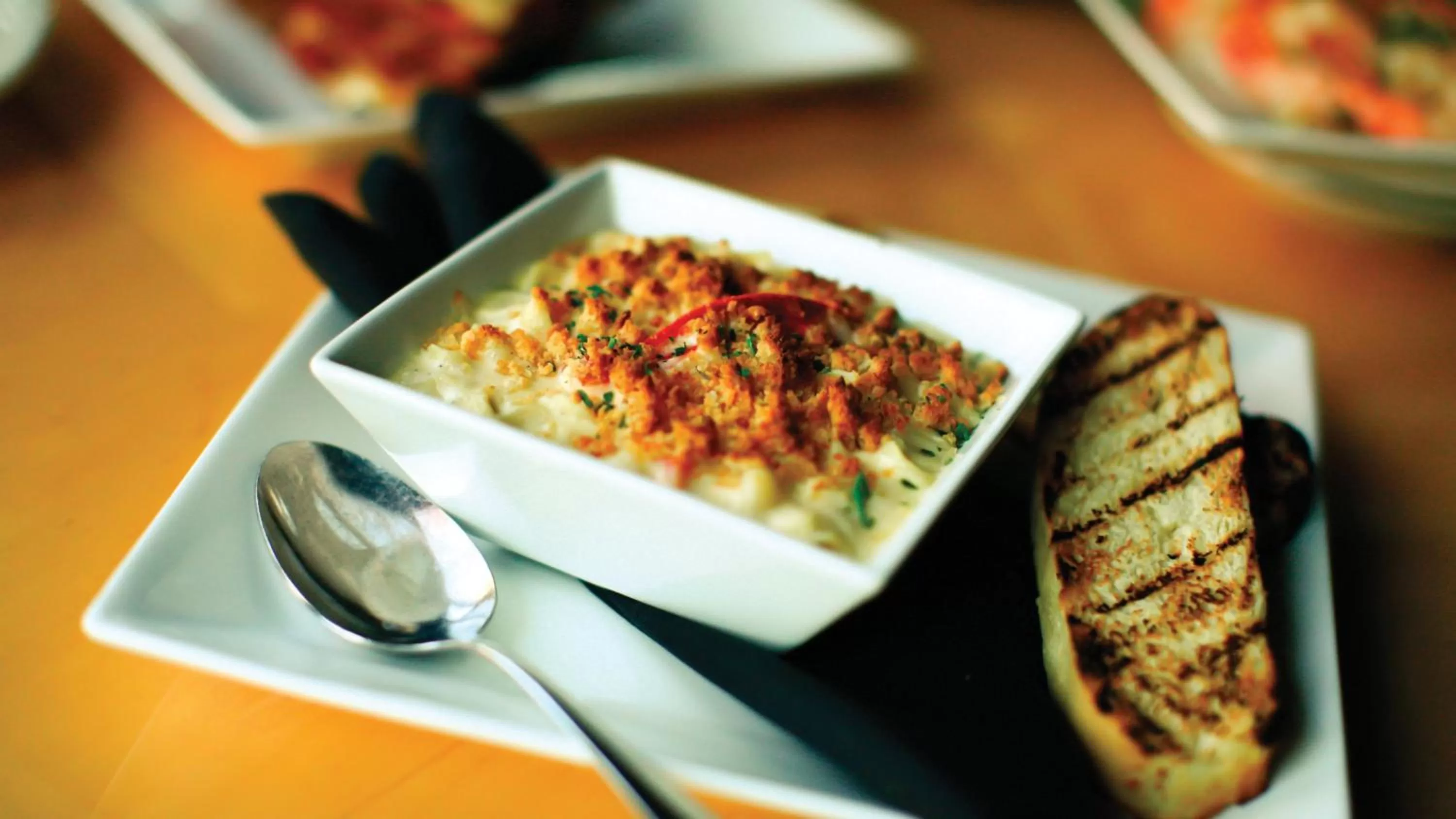 Restaurant/places to eat in Holiday Inn Cincinnati North West Chester by IHG