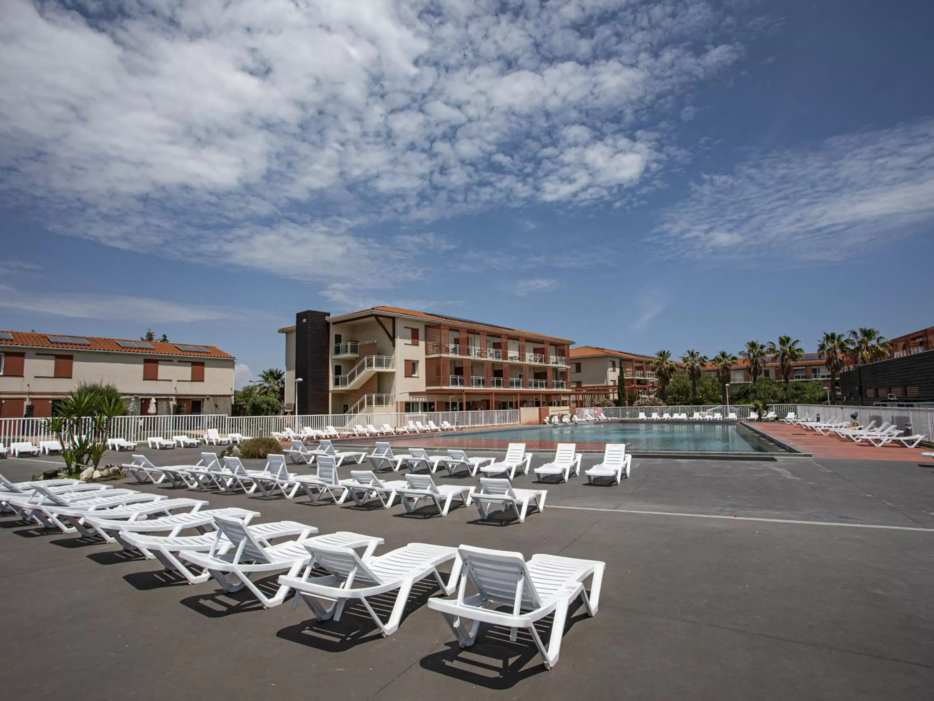 Swimming pool, Property Building in Vacancéole - Les demeures de la Massane - Argelès-sur-Mer