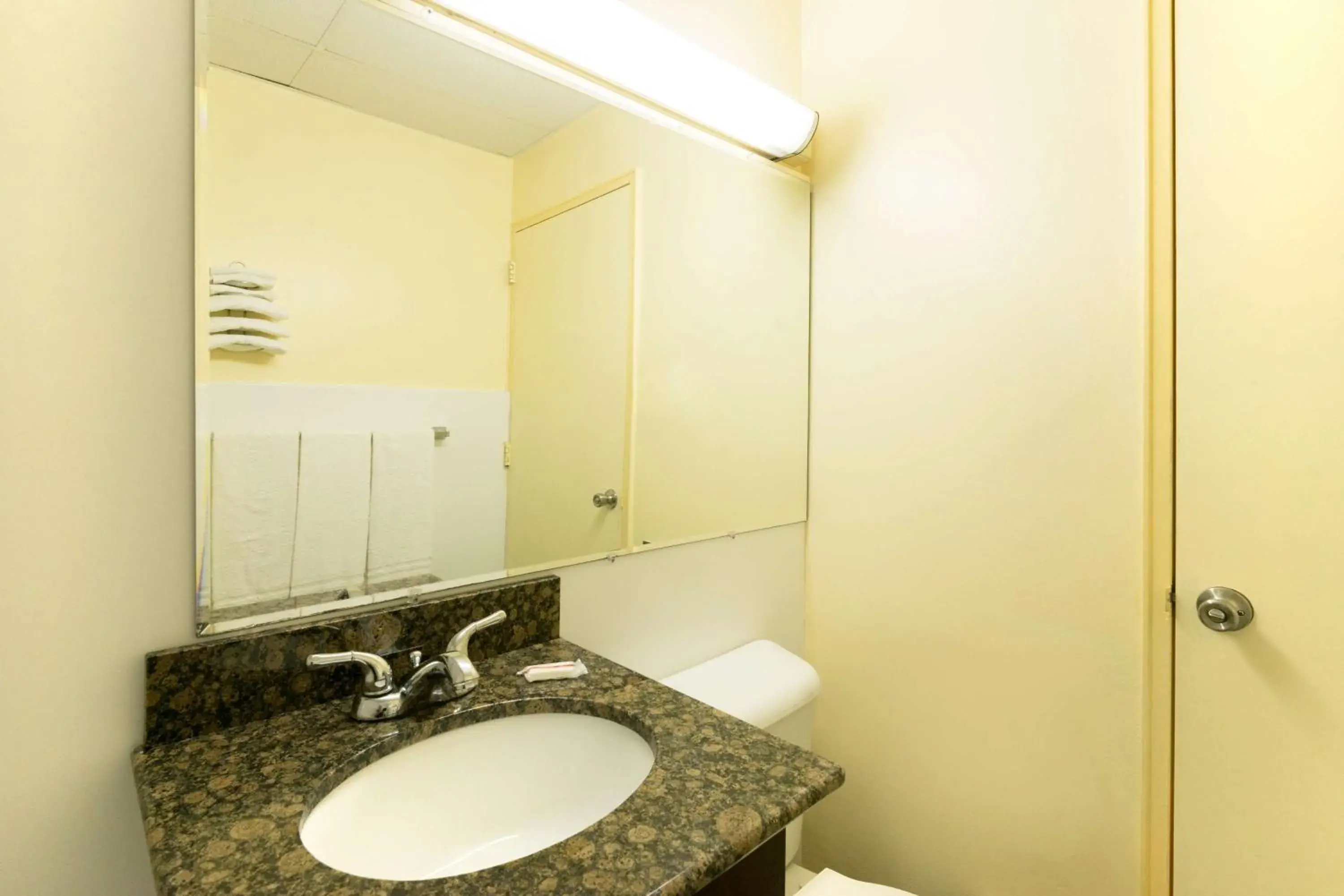 Photo of the whole room, Bathroom in Rodeway Inn