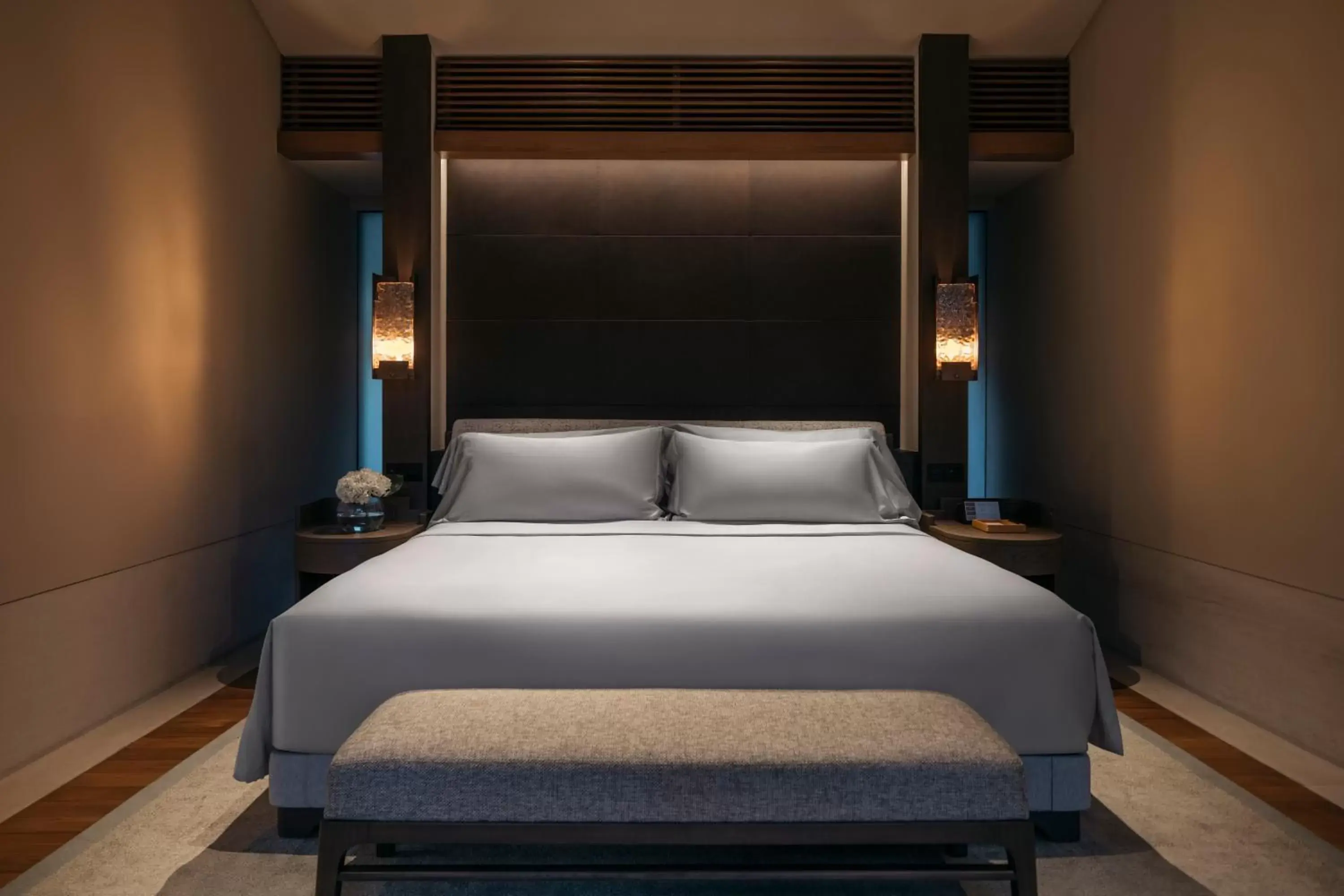 Bedroom, Bed in Capella Singapore