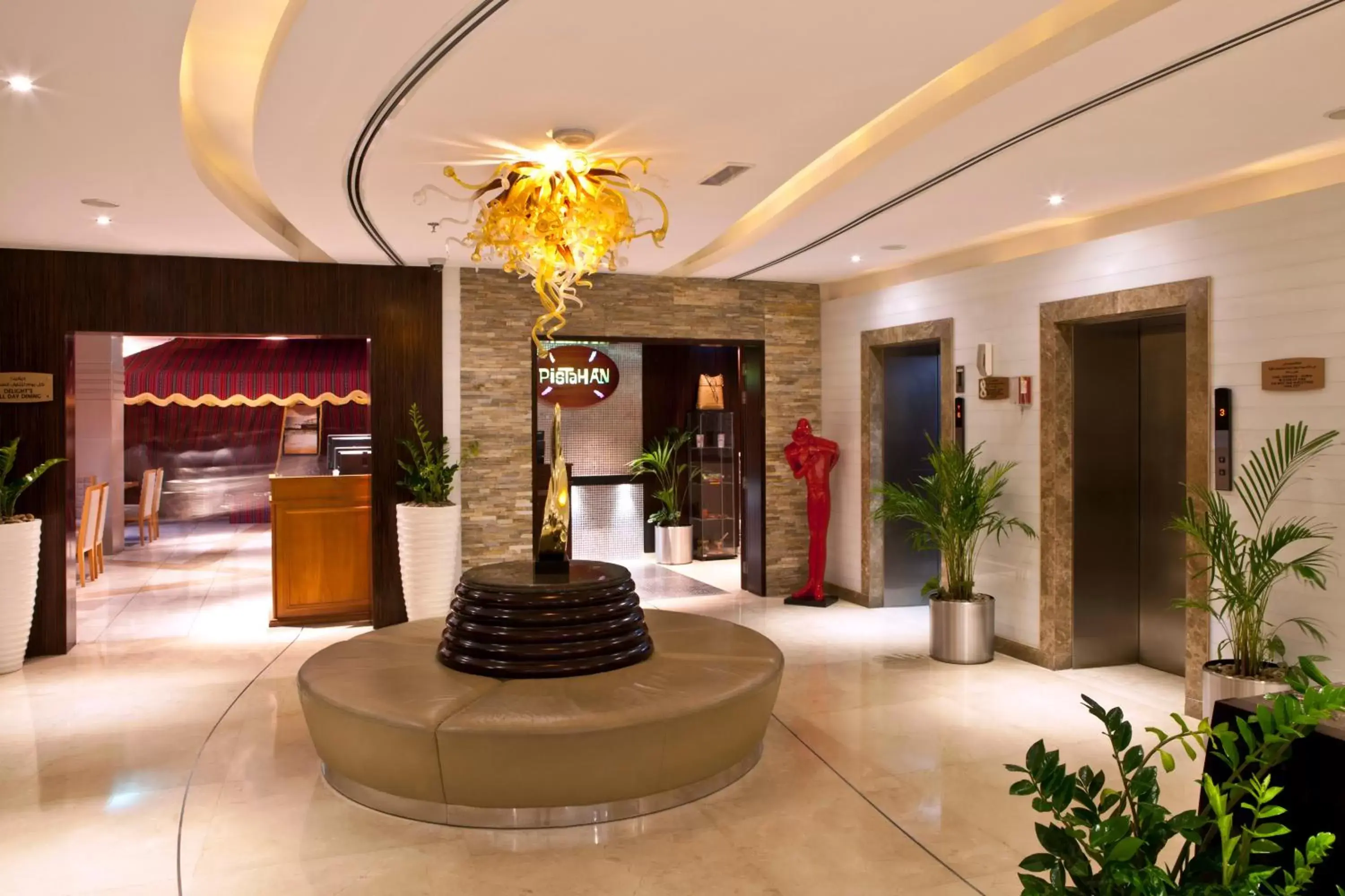Restaurant/places to eat, Lobby/Reception in Landmark Grand Hotel