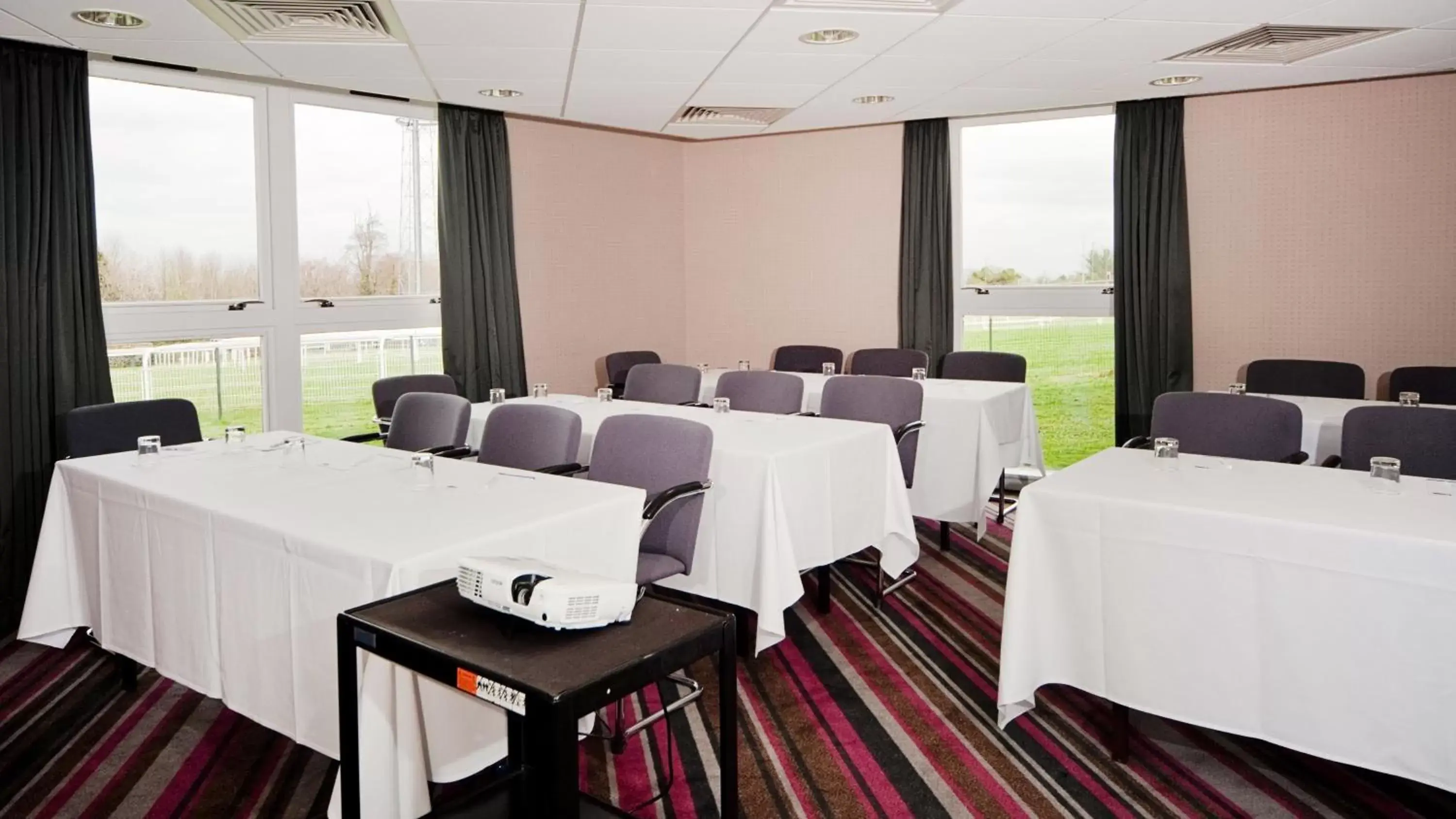 Meeting/conference room in Holiday Inn Express London - Epsom Downs, an IHG Hotel