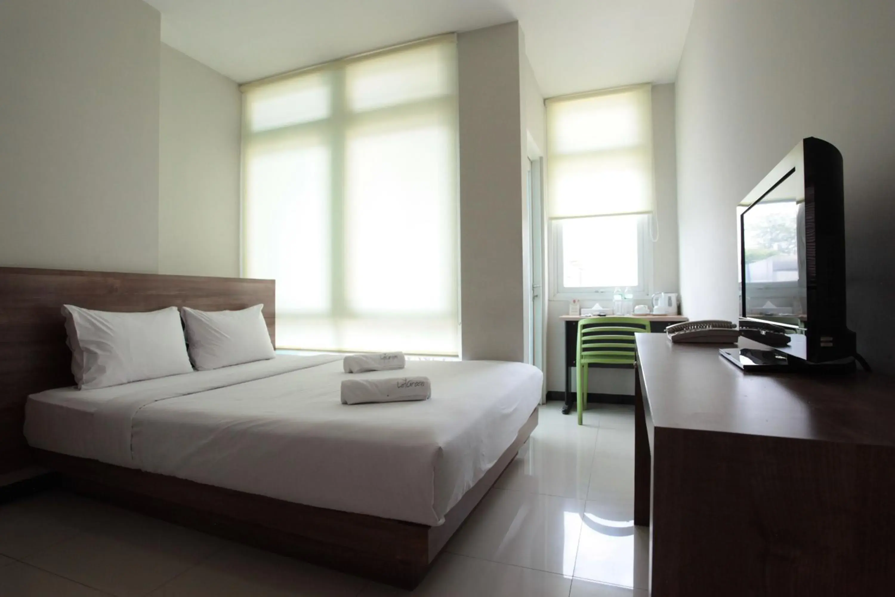 Bed in LeGreen Suite Tebet