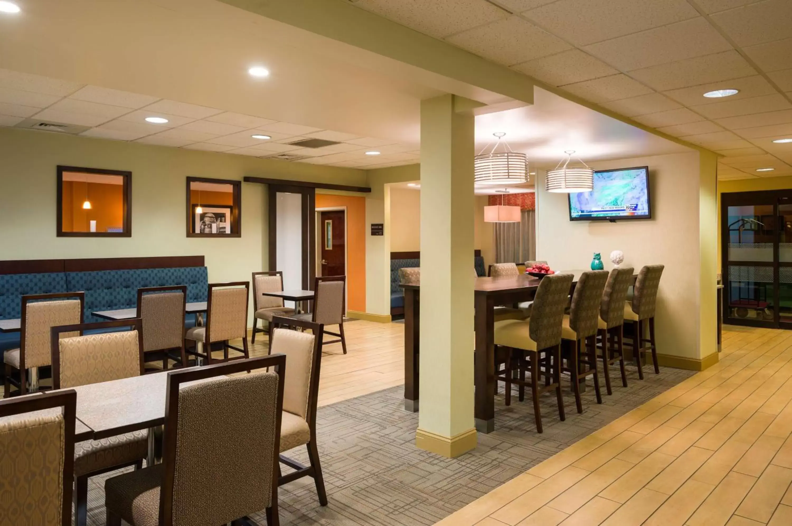 Dining area, Restaurant/Places to Eat in Hampton Inn Danville